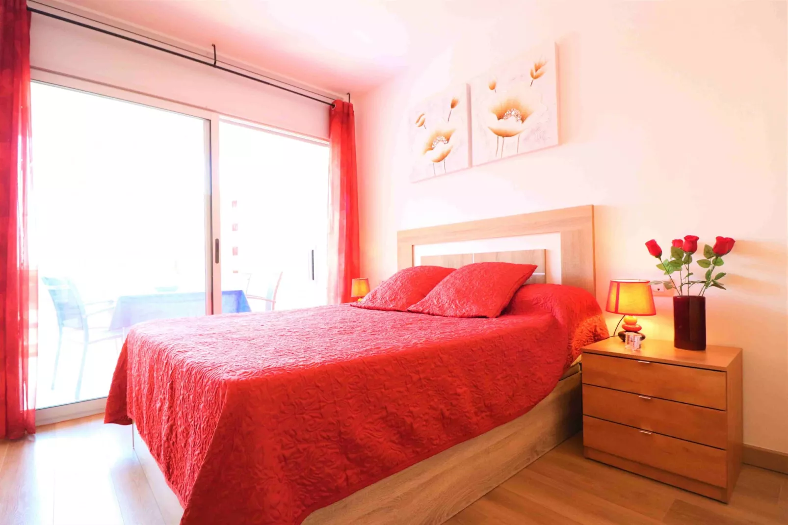 MARINES MESTRAL  2 5 Roses-Bedroom