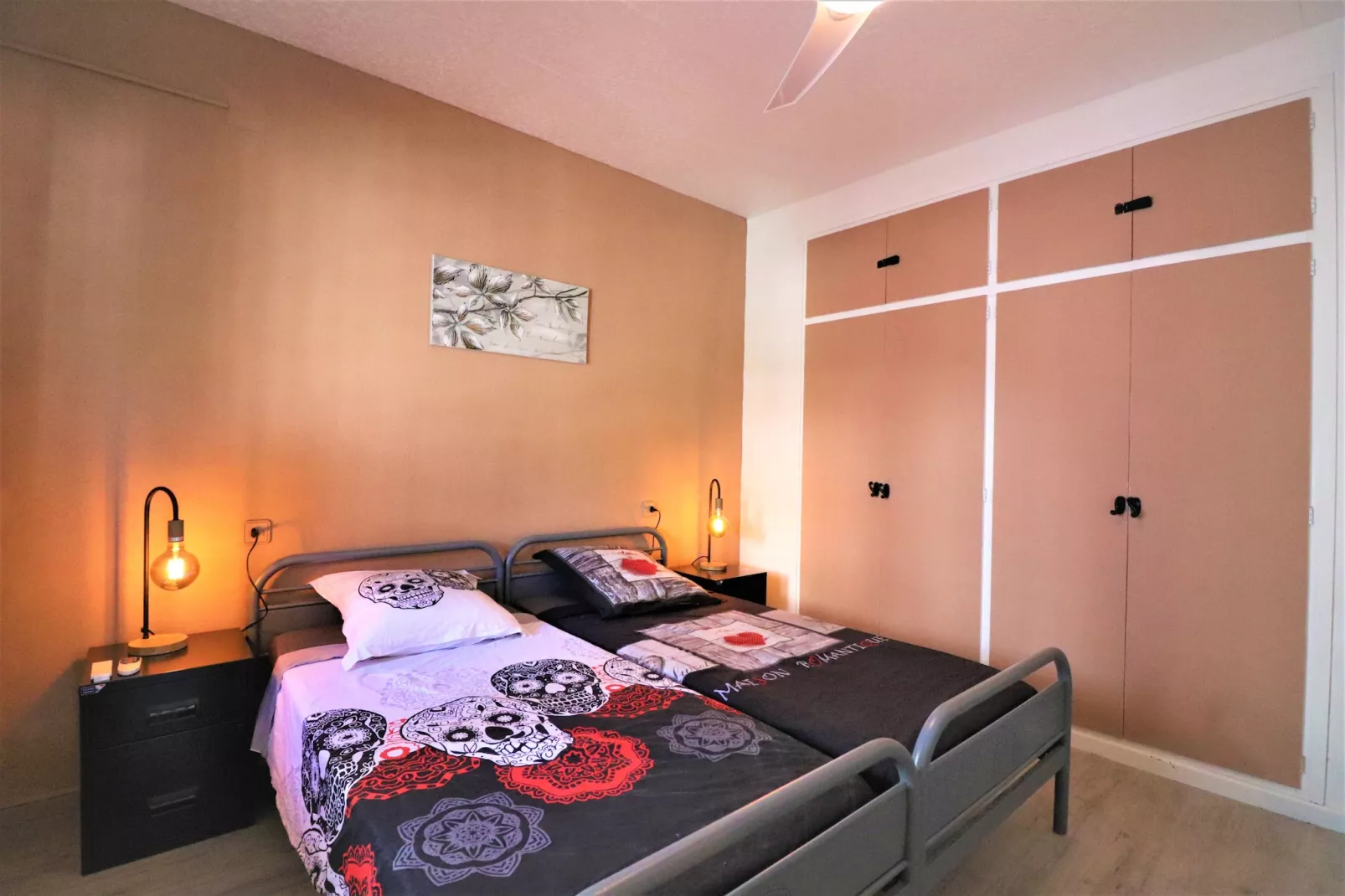 LANZAROTE 1 2 Roses-Bedroom