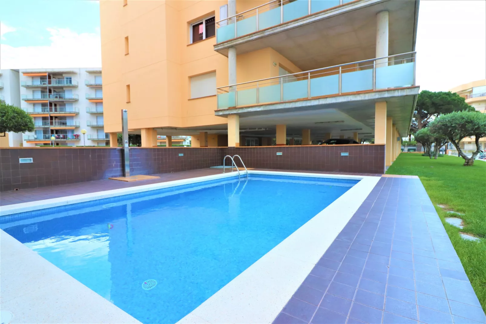 CAP MESTRAL 1A Roses-Schwimmbad