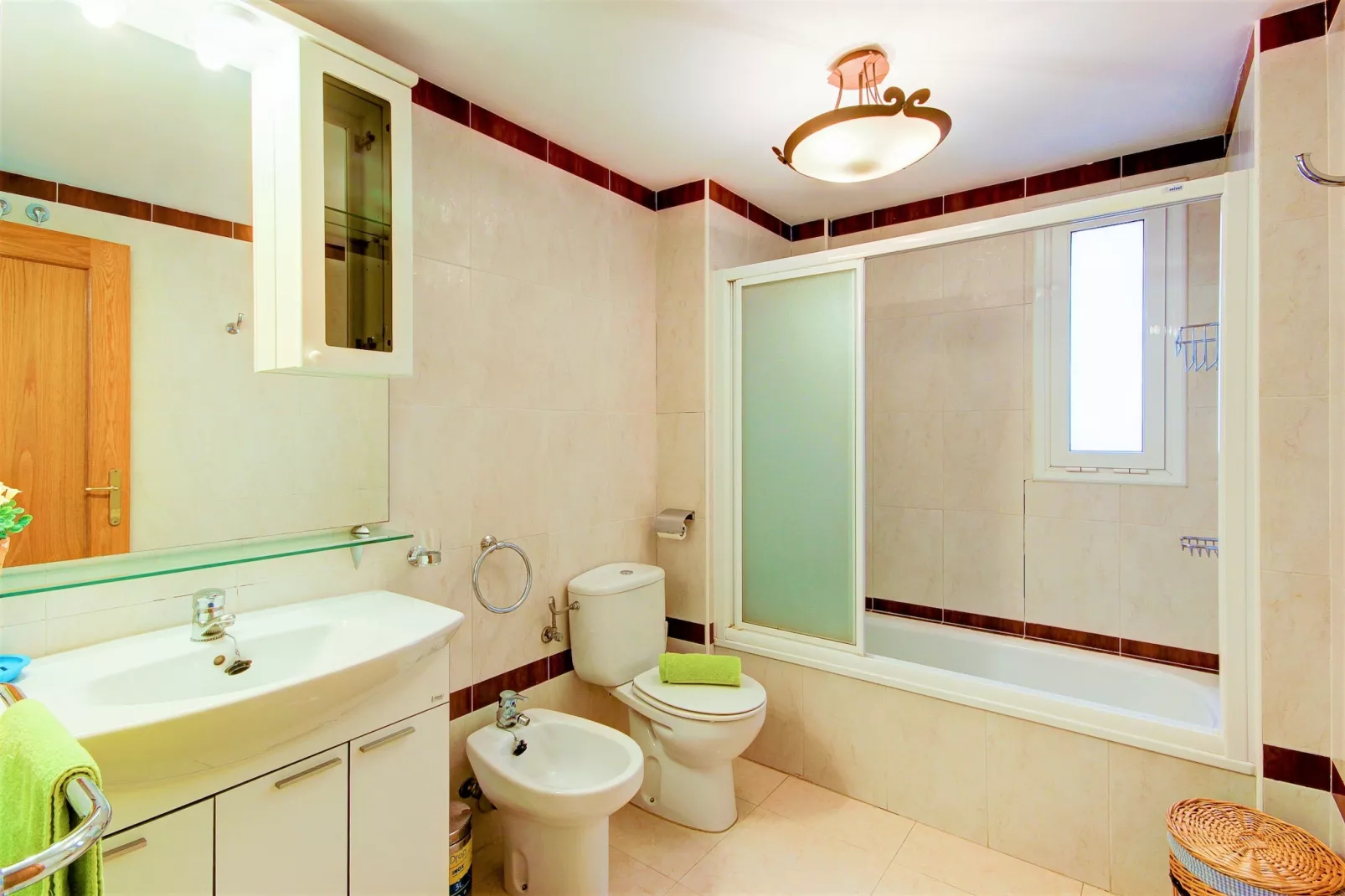 CAP MESTRAL 1A Roses-Badezimmer