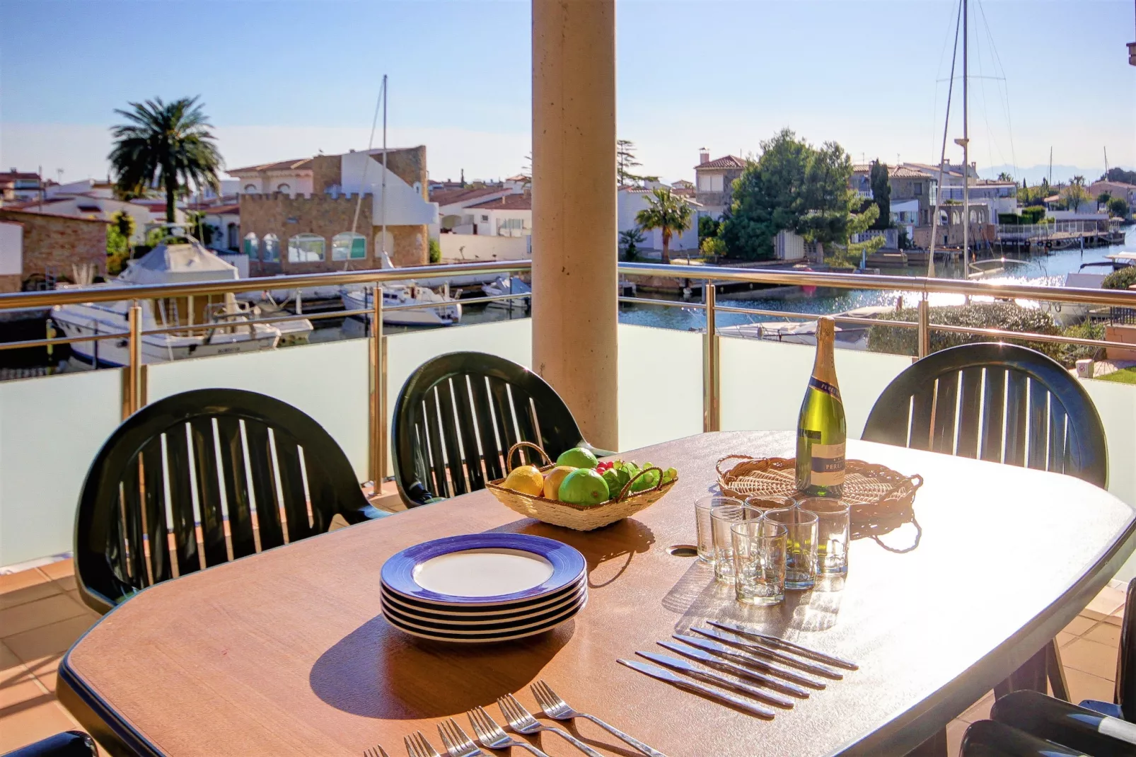 CAP MESTRAL 1A Roses-Terrassenbalkon