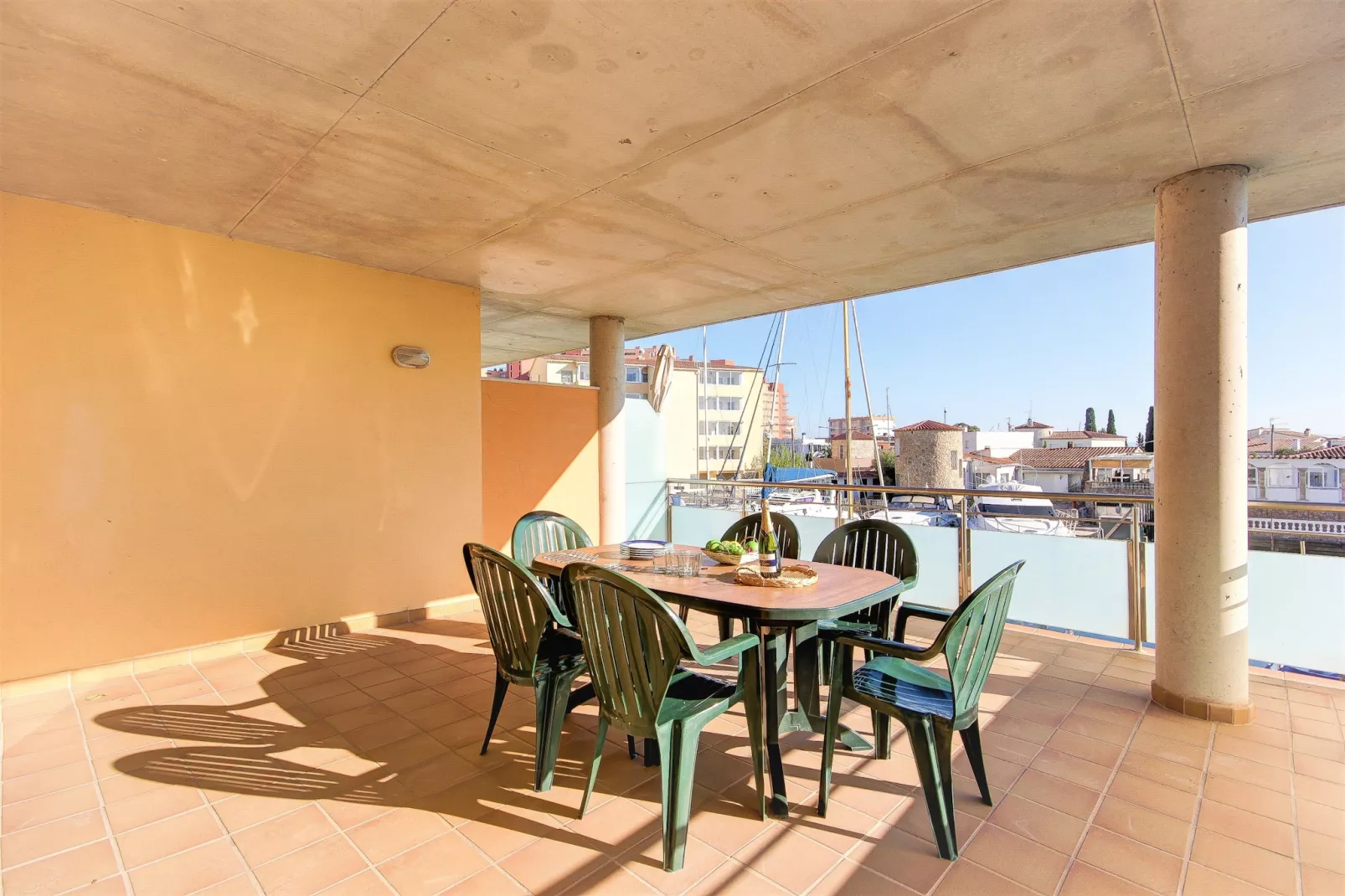 CAP MESTRAL 1A Roses-Terrassenbalkon