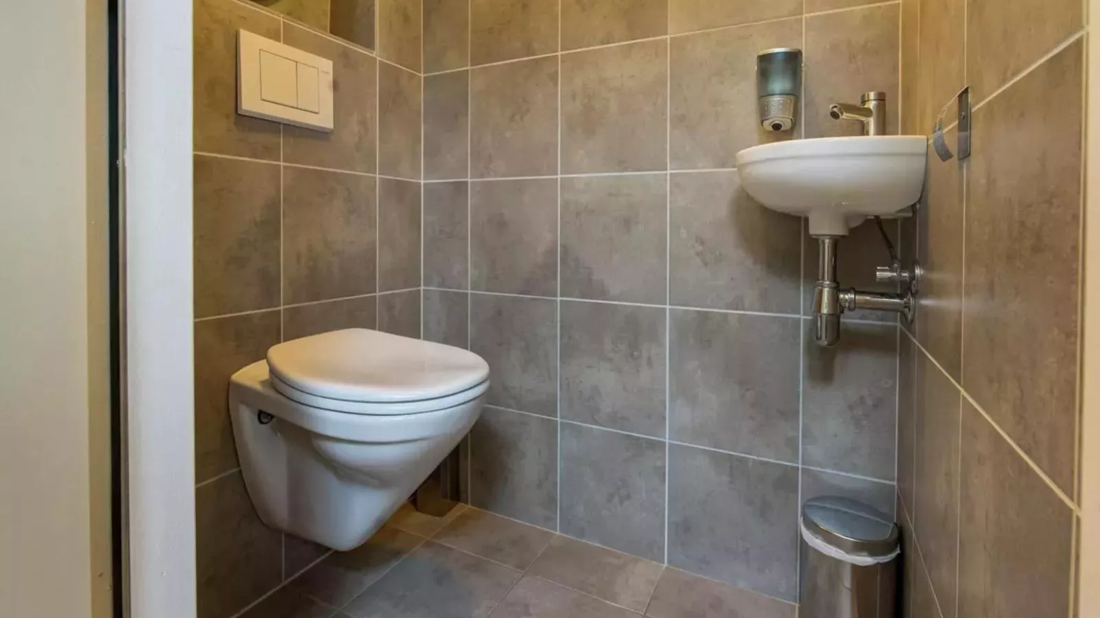 Wellnesshuisje Kalheupink-Bathroom