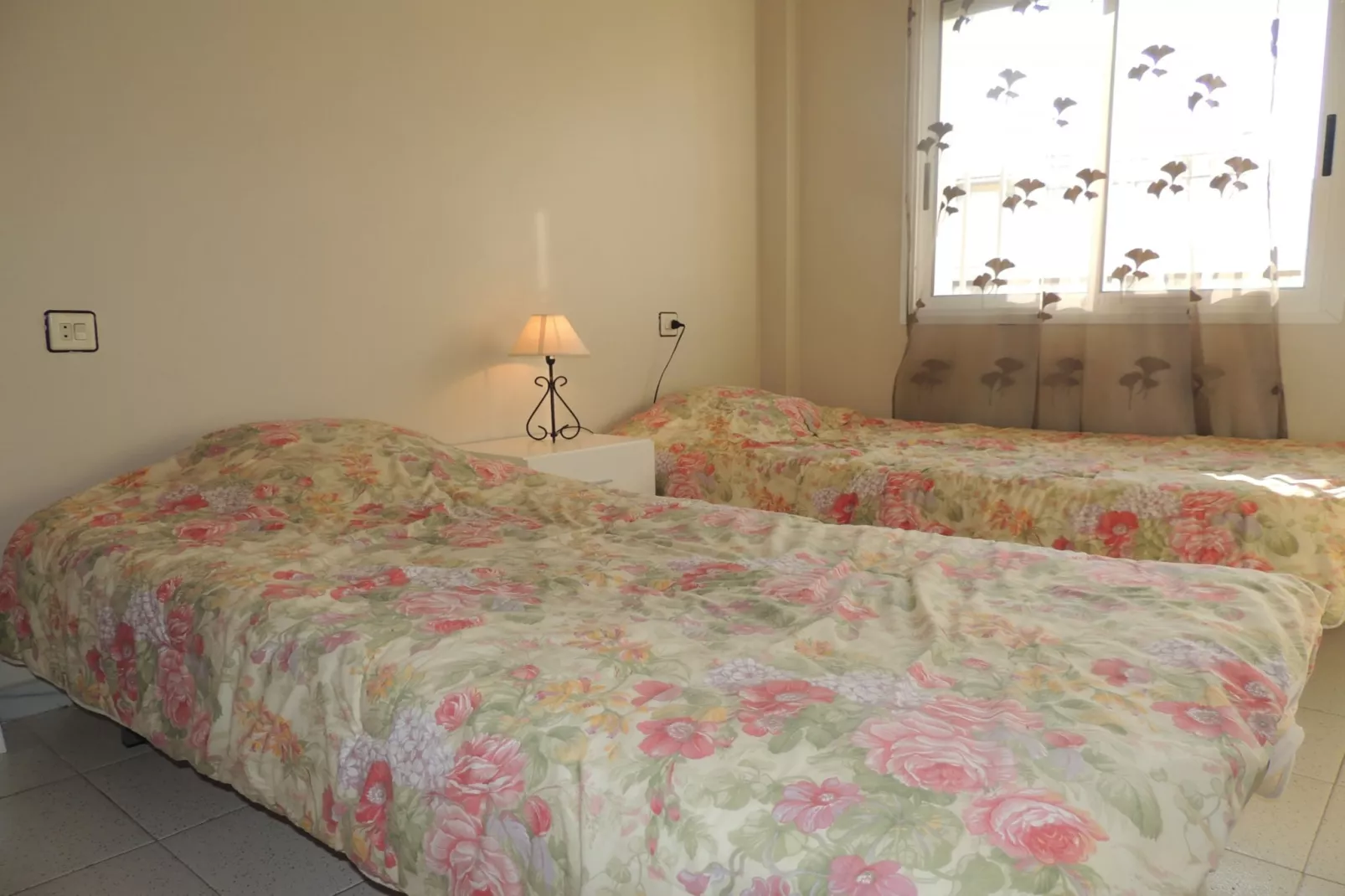 PROA 1 4 Roses-Bedroom