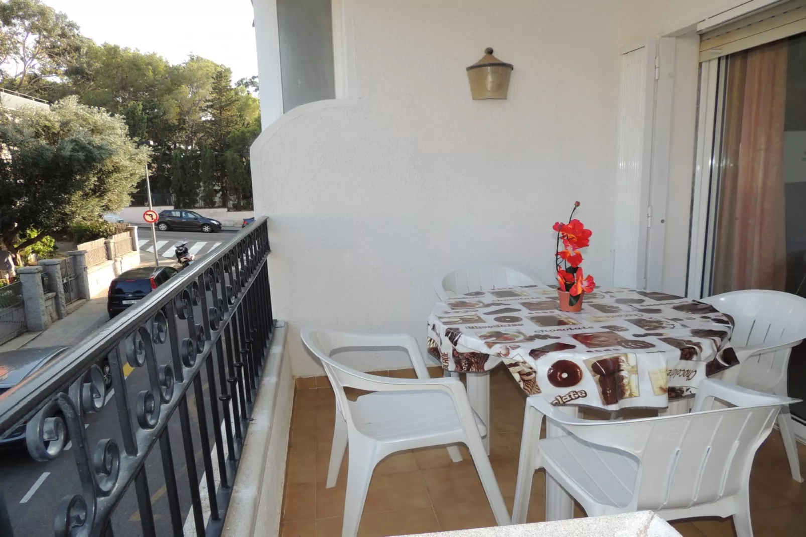 PROA 1 4 Roses-Terrace balcony