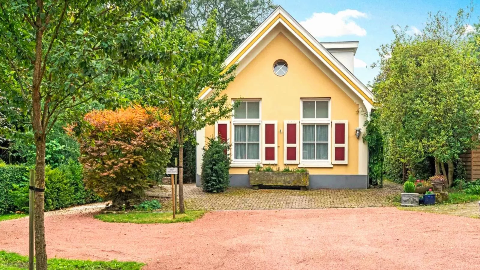Wellnesshuisje Kalheupink-Exterior summer