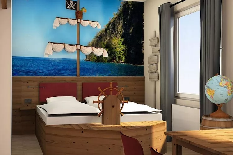 4-Bett-Appartement-Bedroom