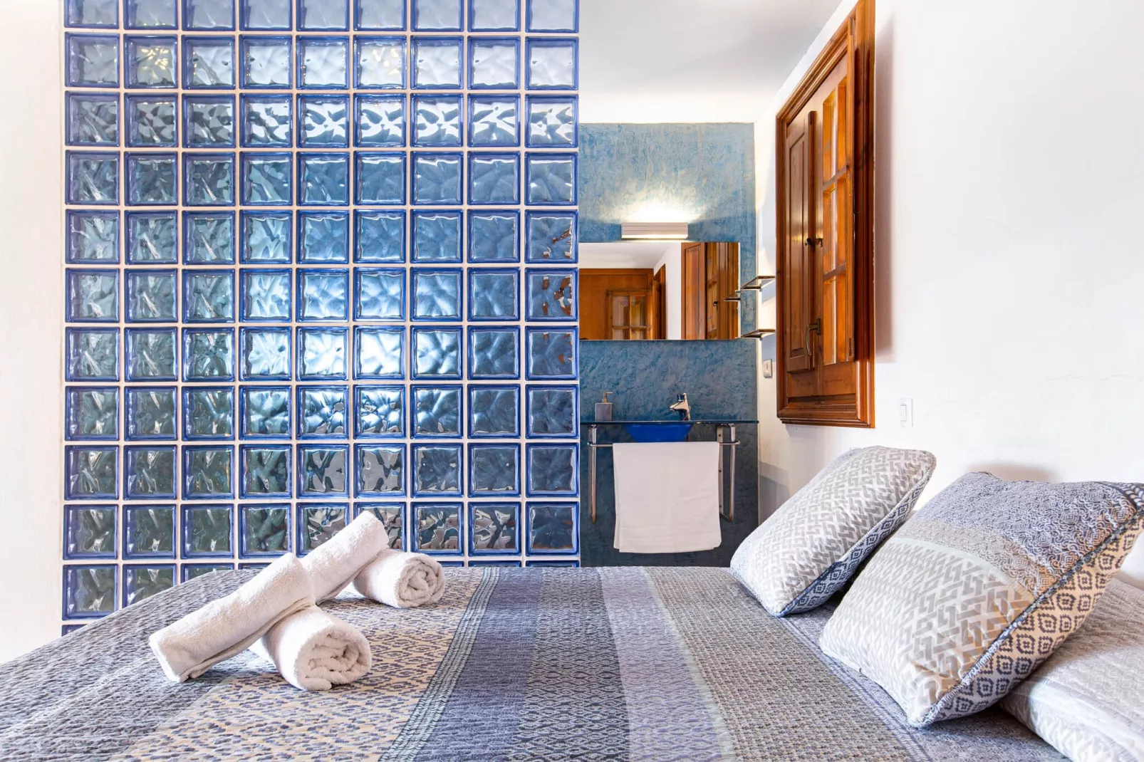 Esquer-Bedroom