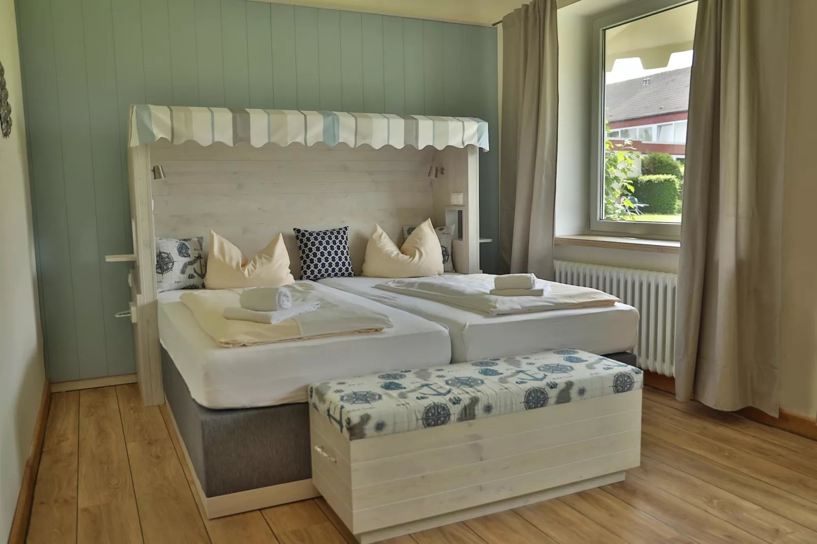 4-Bett-Studio-Bedroom