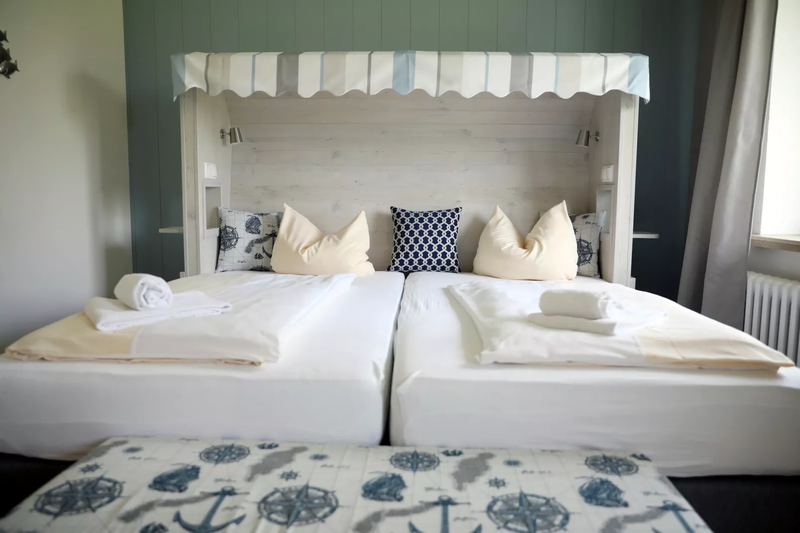 4-Bett-Studio-Bedroom