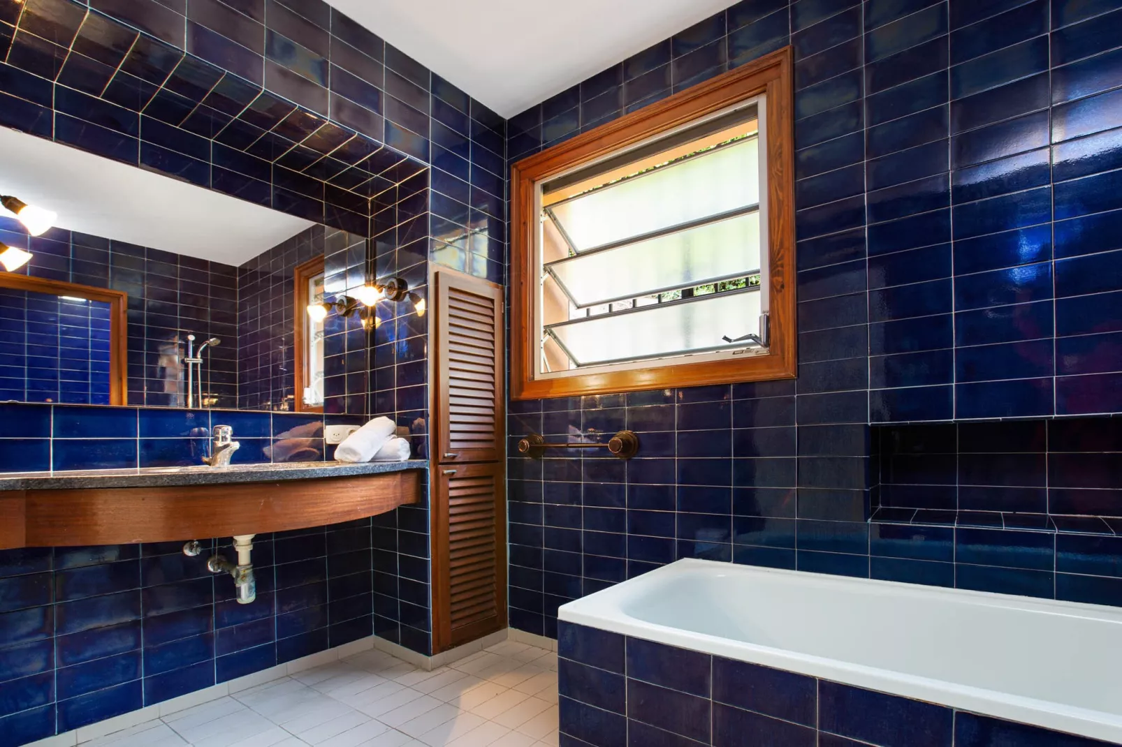 Esquer-Bathroom