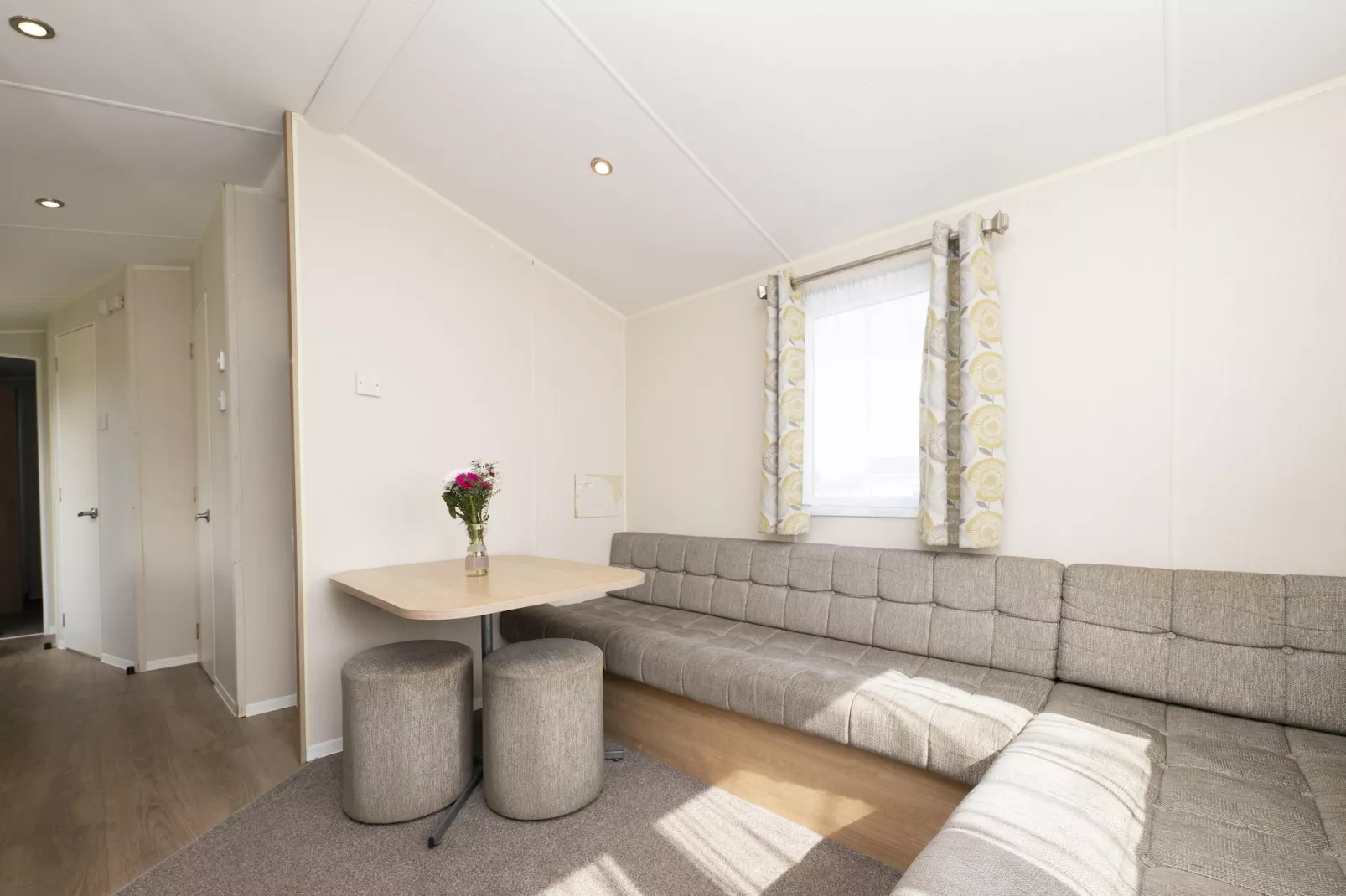 Sunrise-Living room