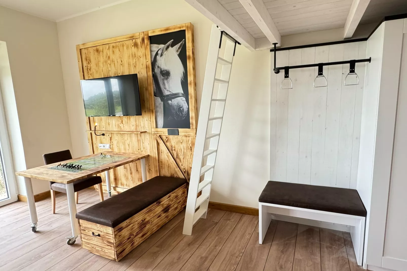 Doppelzimmer mit 3er Alkoven-Living room
