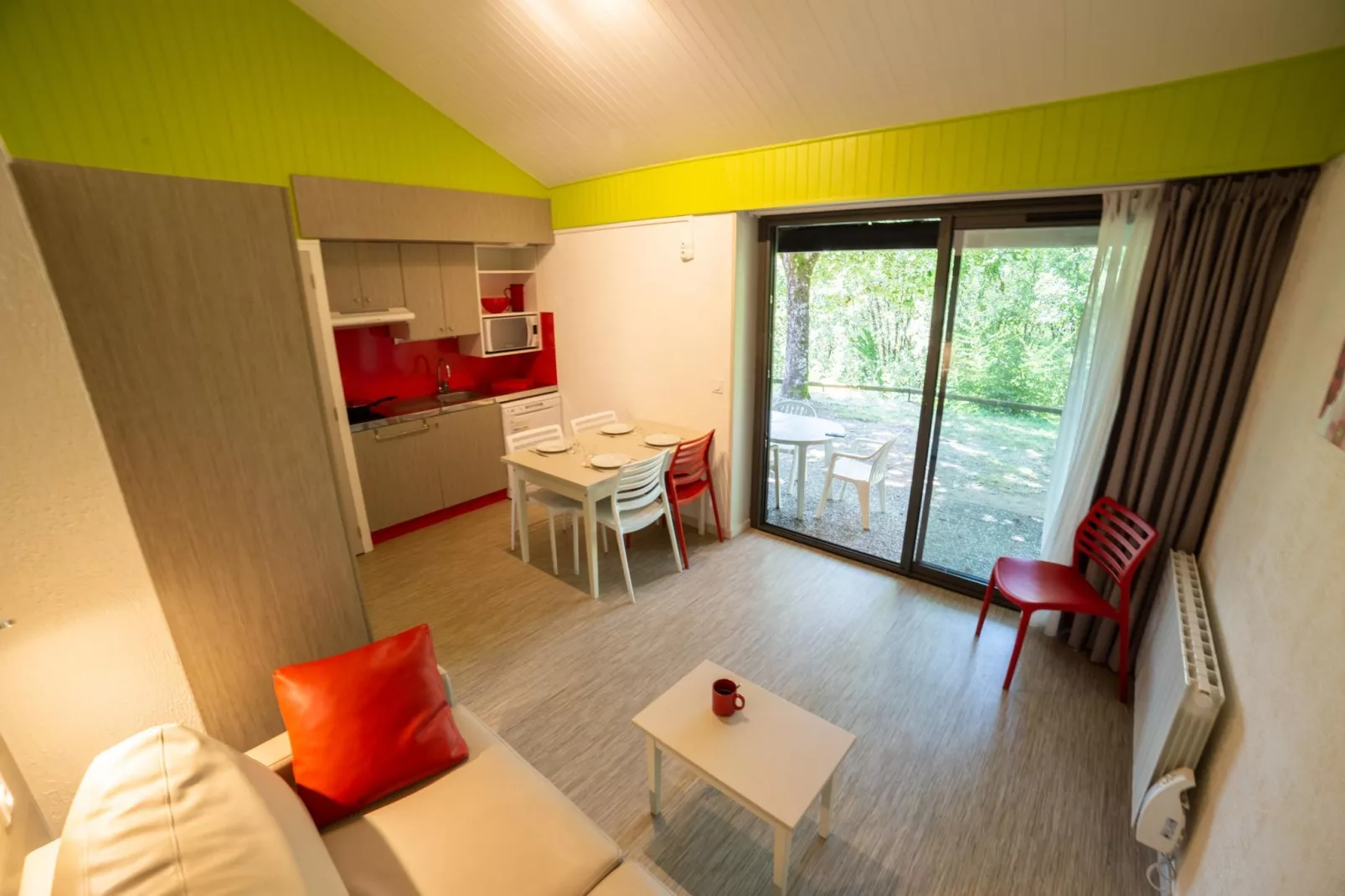 Collonges-la-Rouge- Gîte 2 Pièces 5 Personnes 1  bébé-Küche