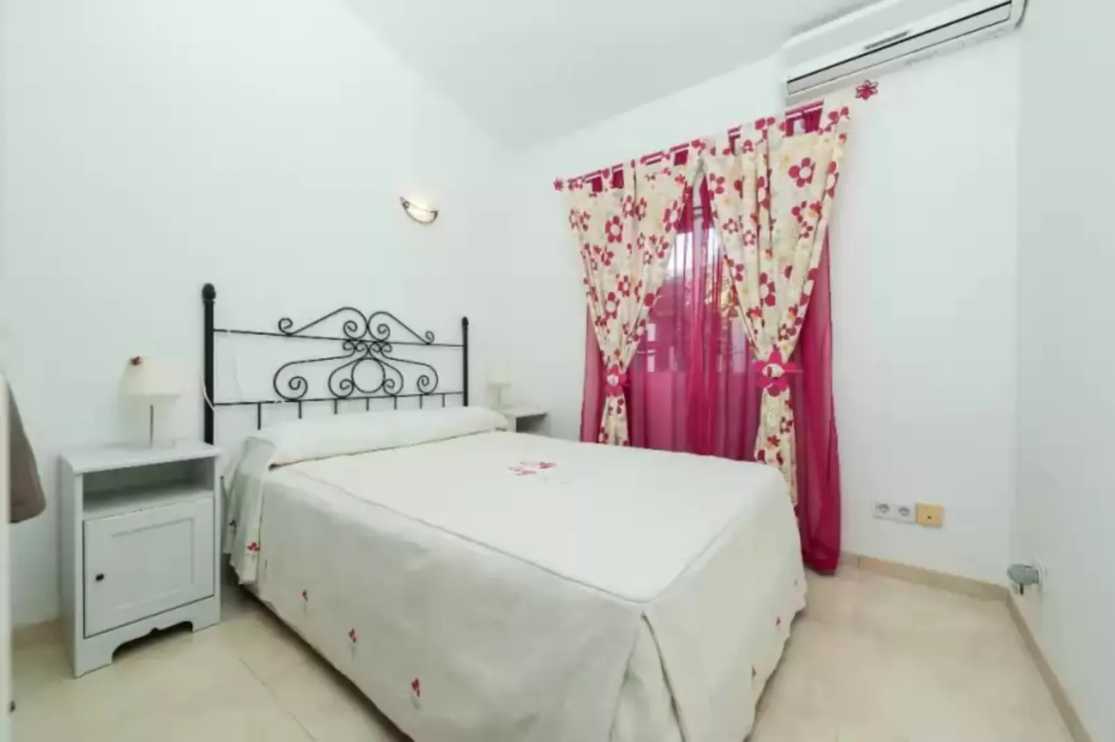 Can Rovet-Bedroom
