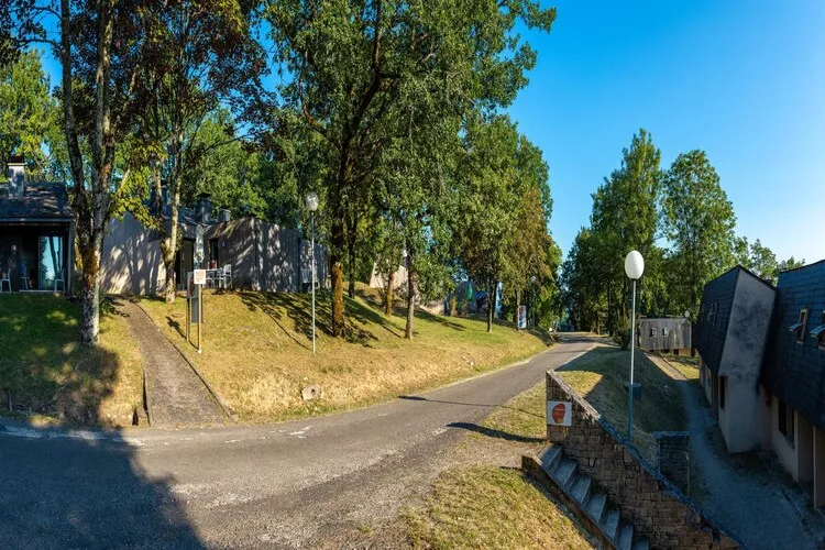 Collonges-la-Rouge- Gîte 2 Pièces 5 Personnes 1  bébé-Gebiete Sommer 5 km