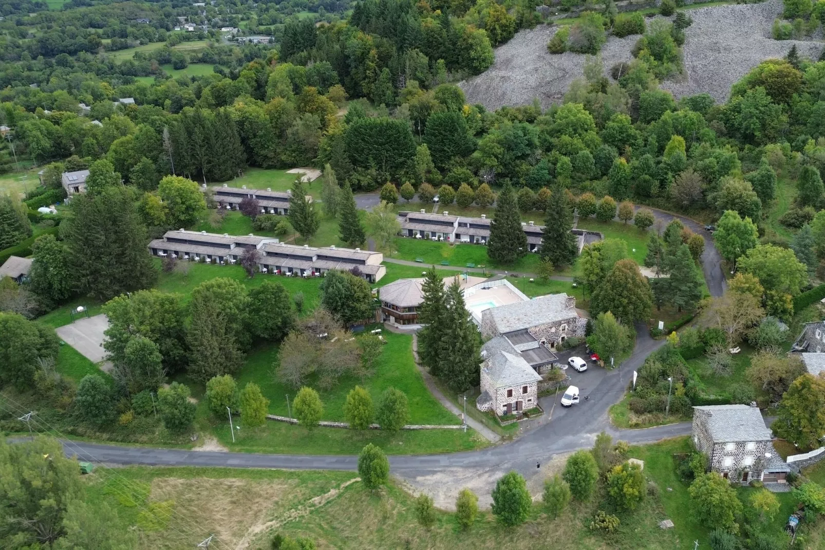 Saint-Julien-Chapteuil - Gîte 2 Pièces 5 Personnes 1  bébé - 10399441