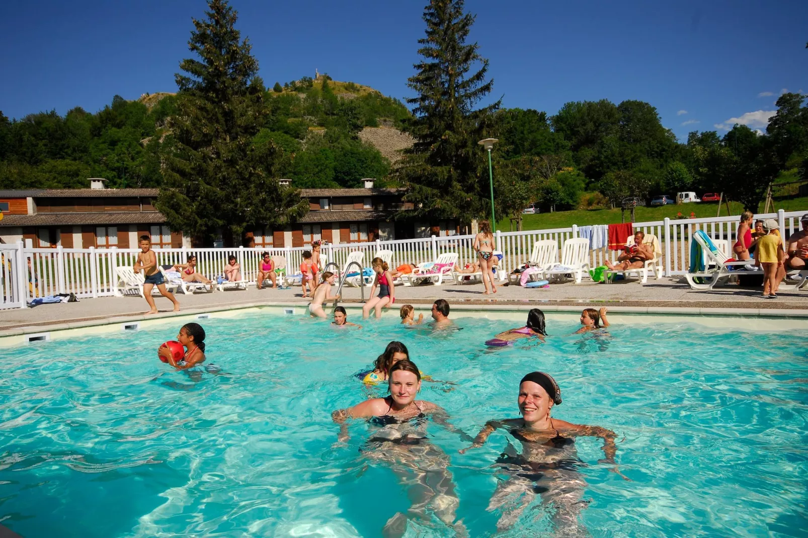 Saint-Julien-Chapteuil - Gîte 2 Pièces 5 Personnes 1  bébé - 10399453
