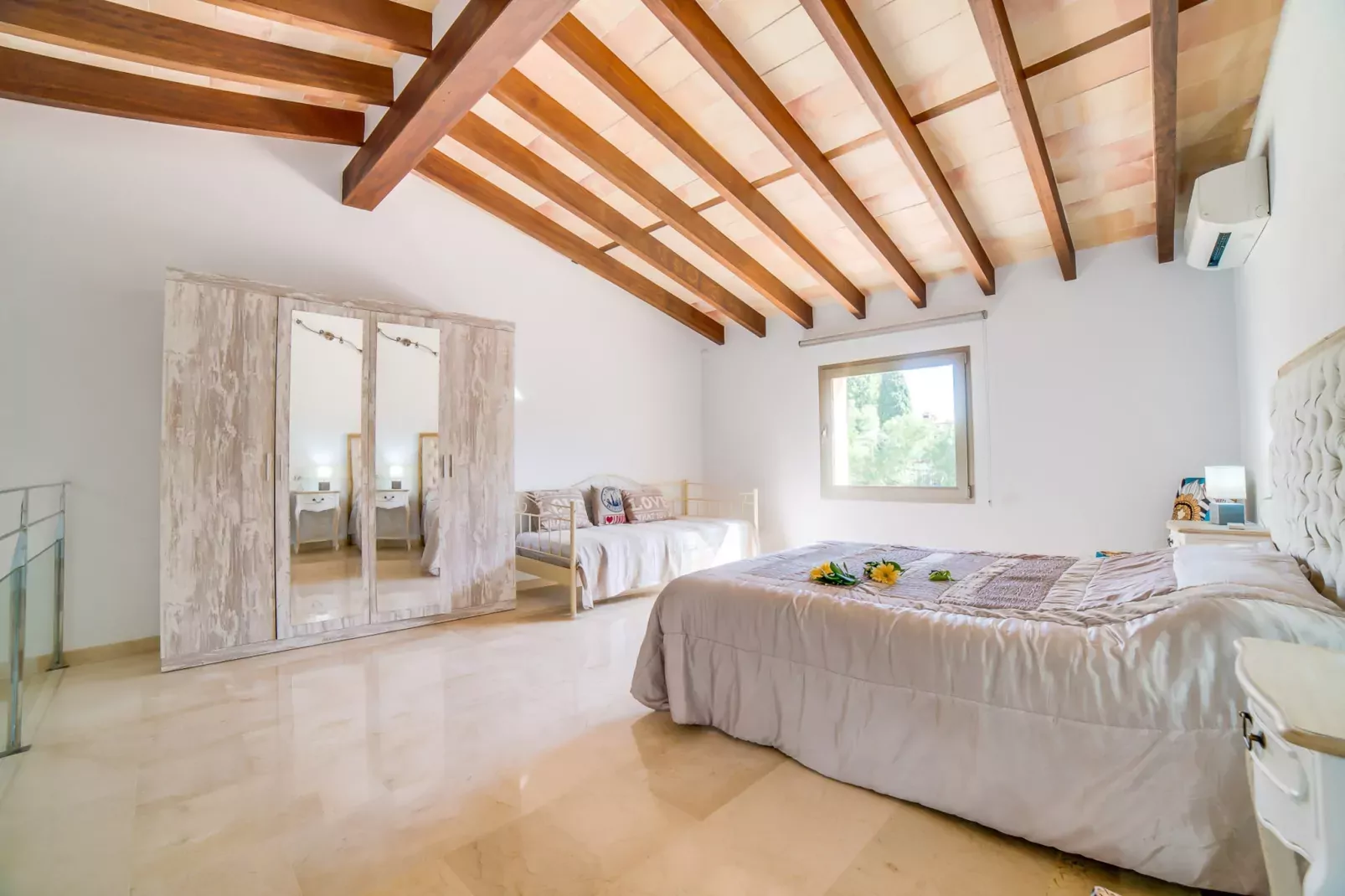 Can Brivo-Bedroom