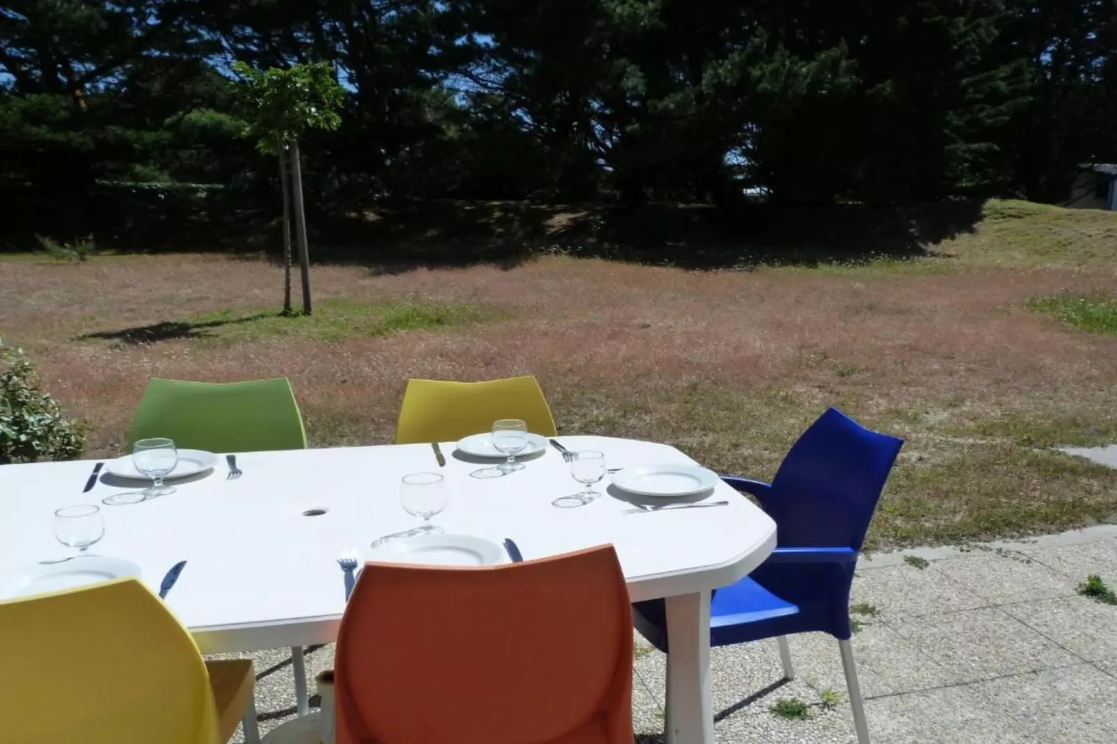 La Turballe- Gîte 2 Pièces 5 Personnes 1  bébé-Dining room