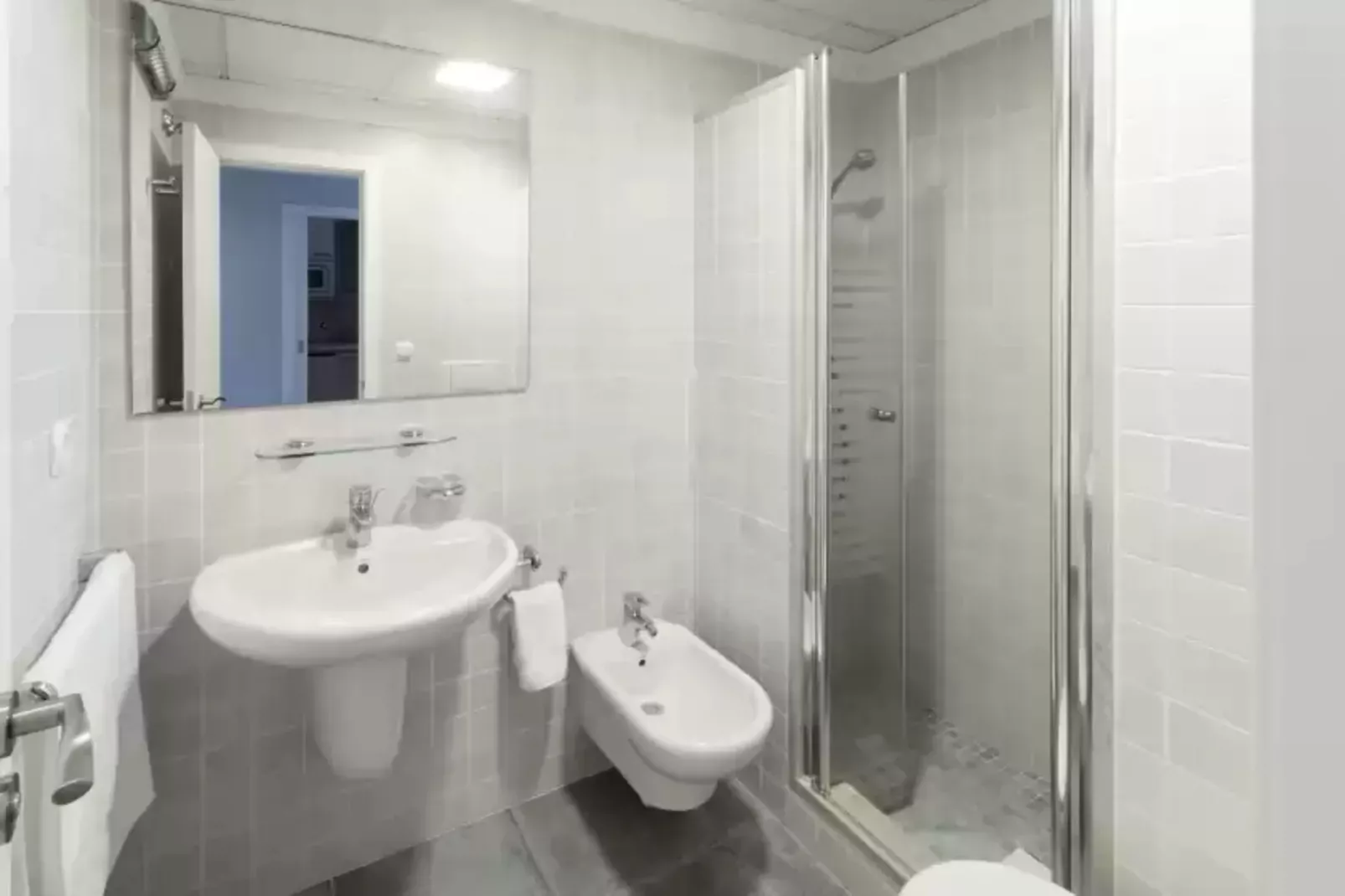 Camelot-Bathroom