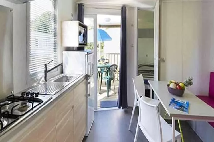 Larmor plage- Lodge 3 Pièces 5 Personnes 1 bébé-Kitchen