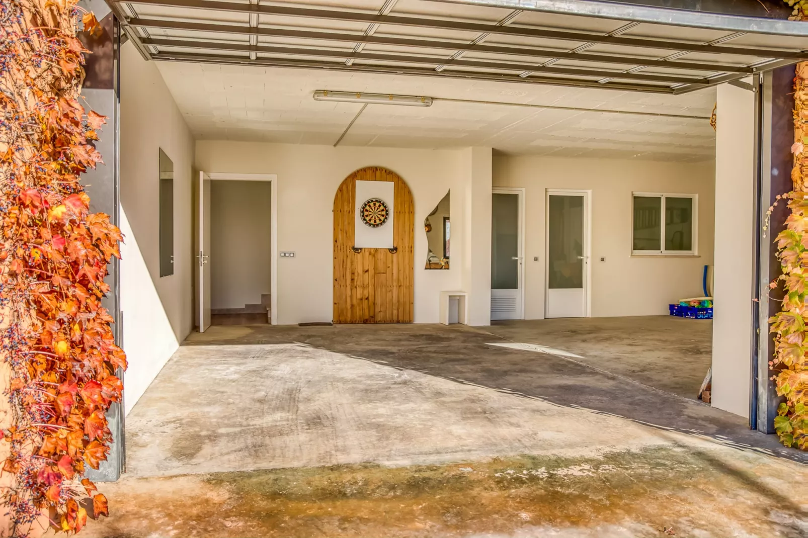 Villa Laiar-Image-tags.garage