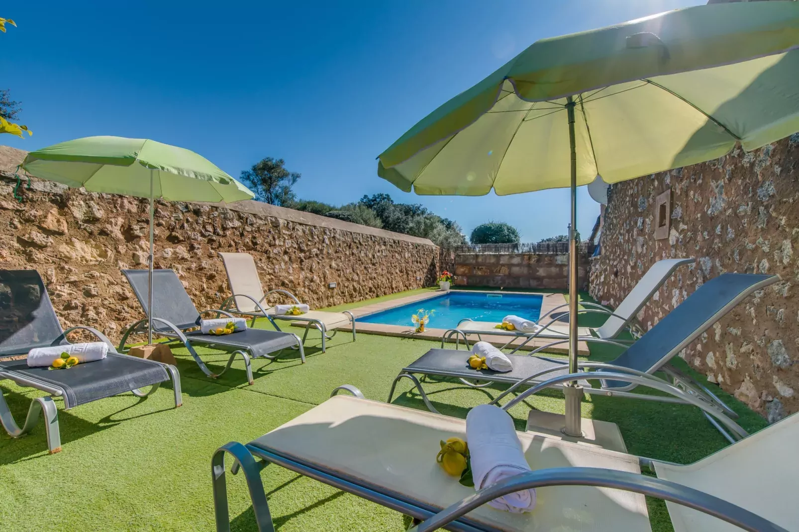 Finca Can Maria Costitx-Terrace balcony