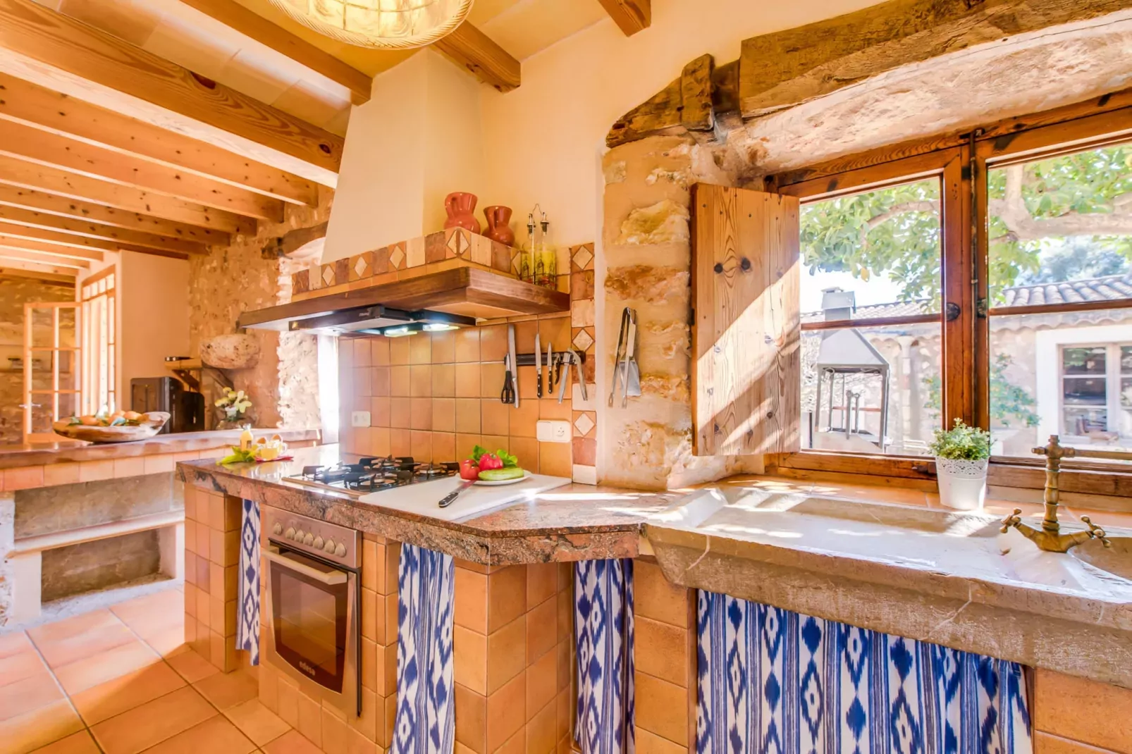 Finca Can Maria Costitx-Kitchen