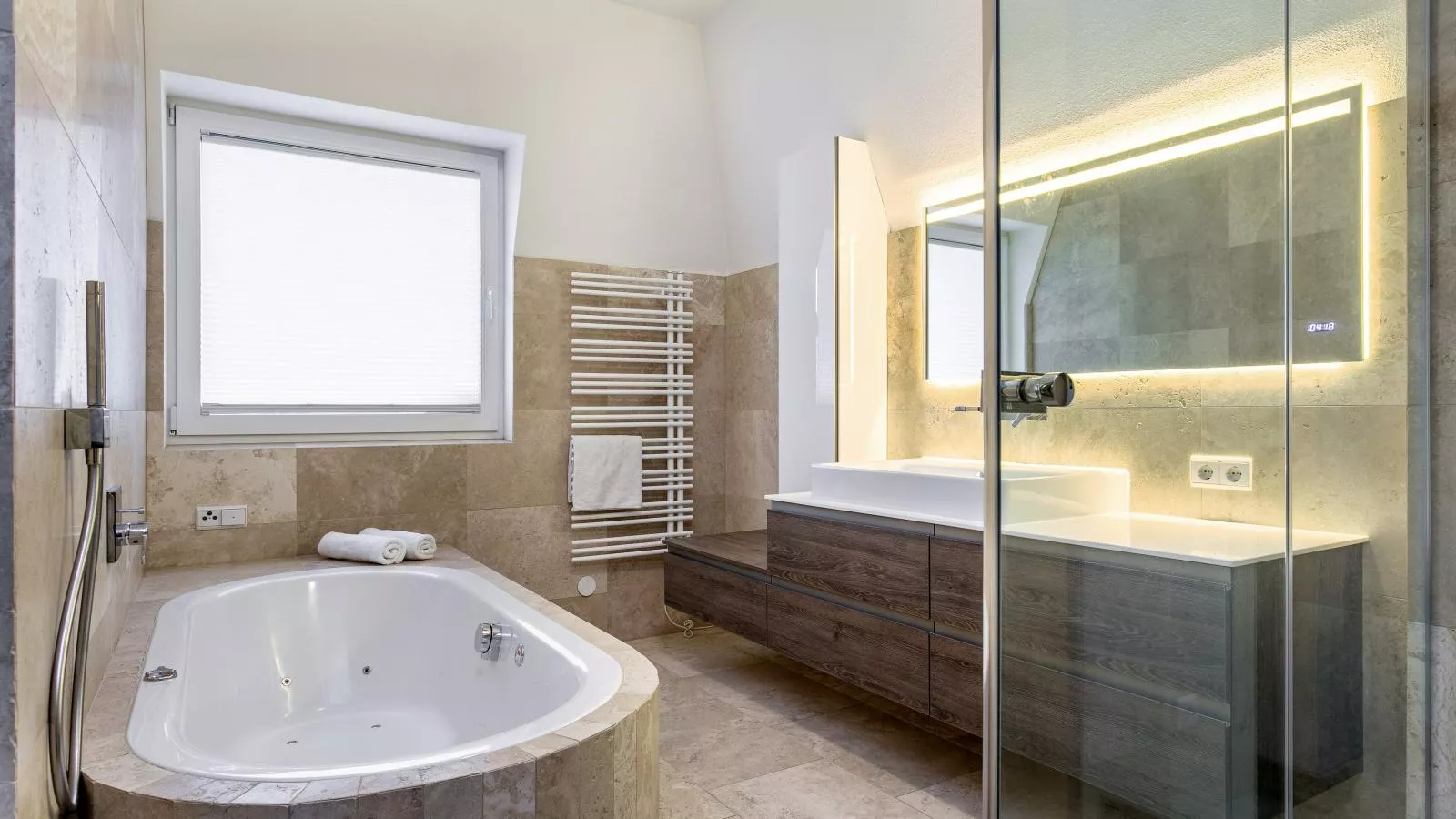 Panorama Loft-Bathroom