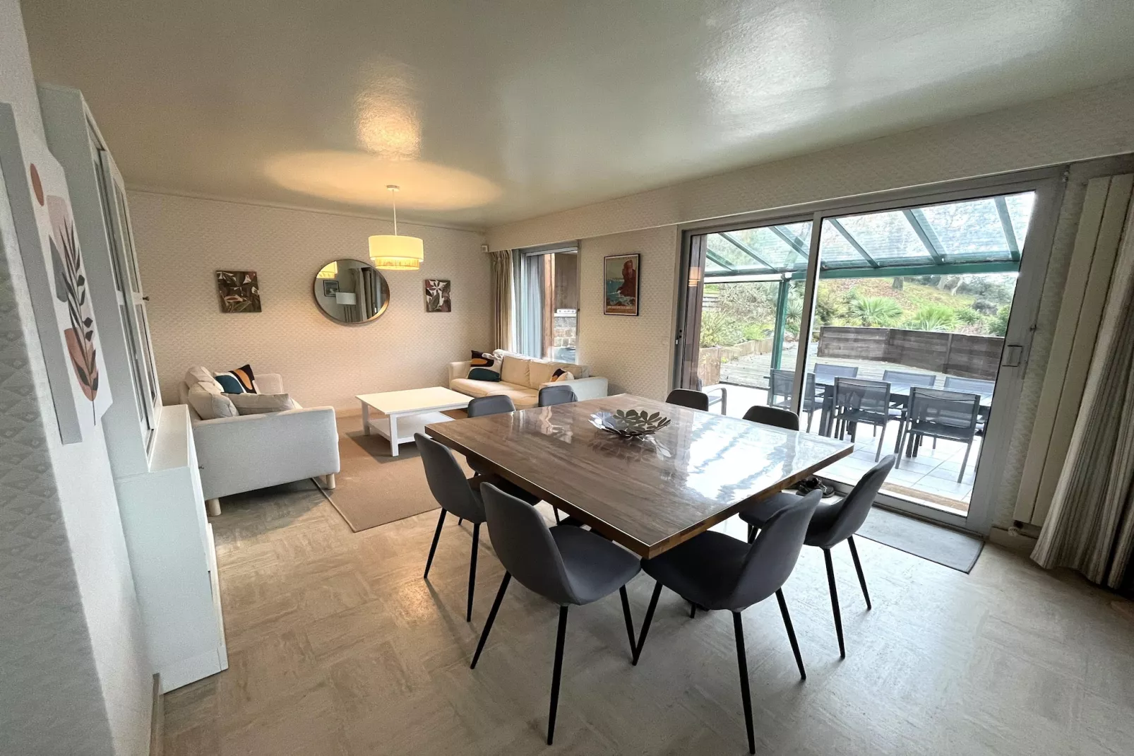Maison de vacances avec studio Trébeurden-Esszimmer