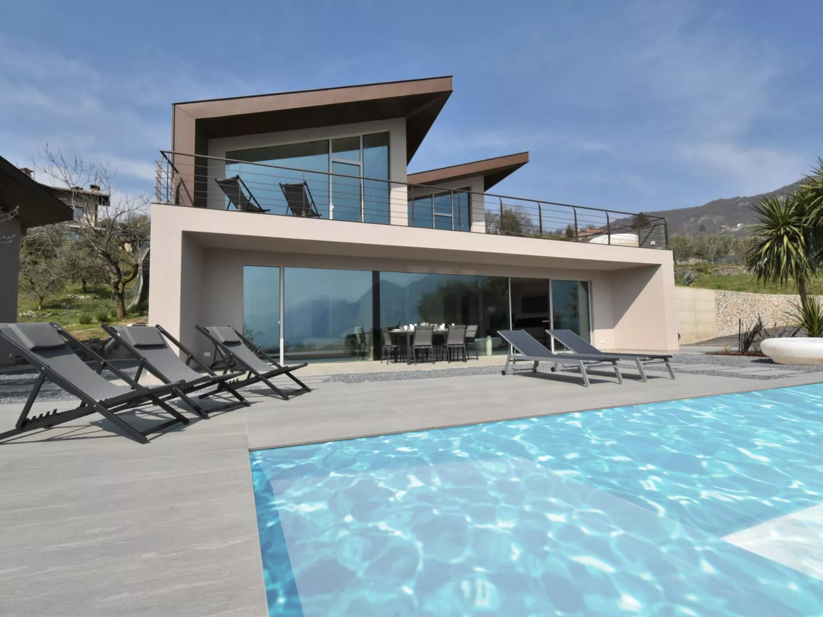 Villa Gau'-Outside
