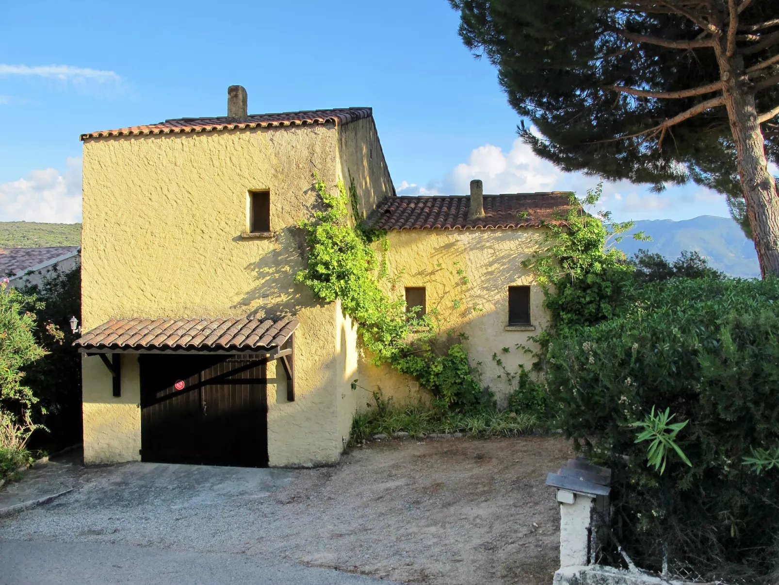 La Baraka (TUC150)-Outside