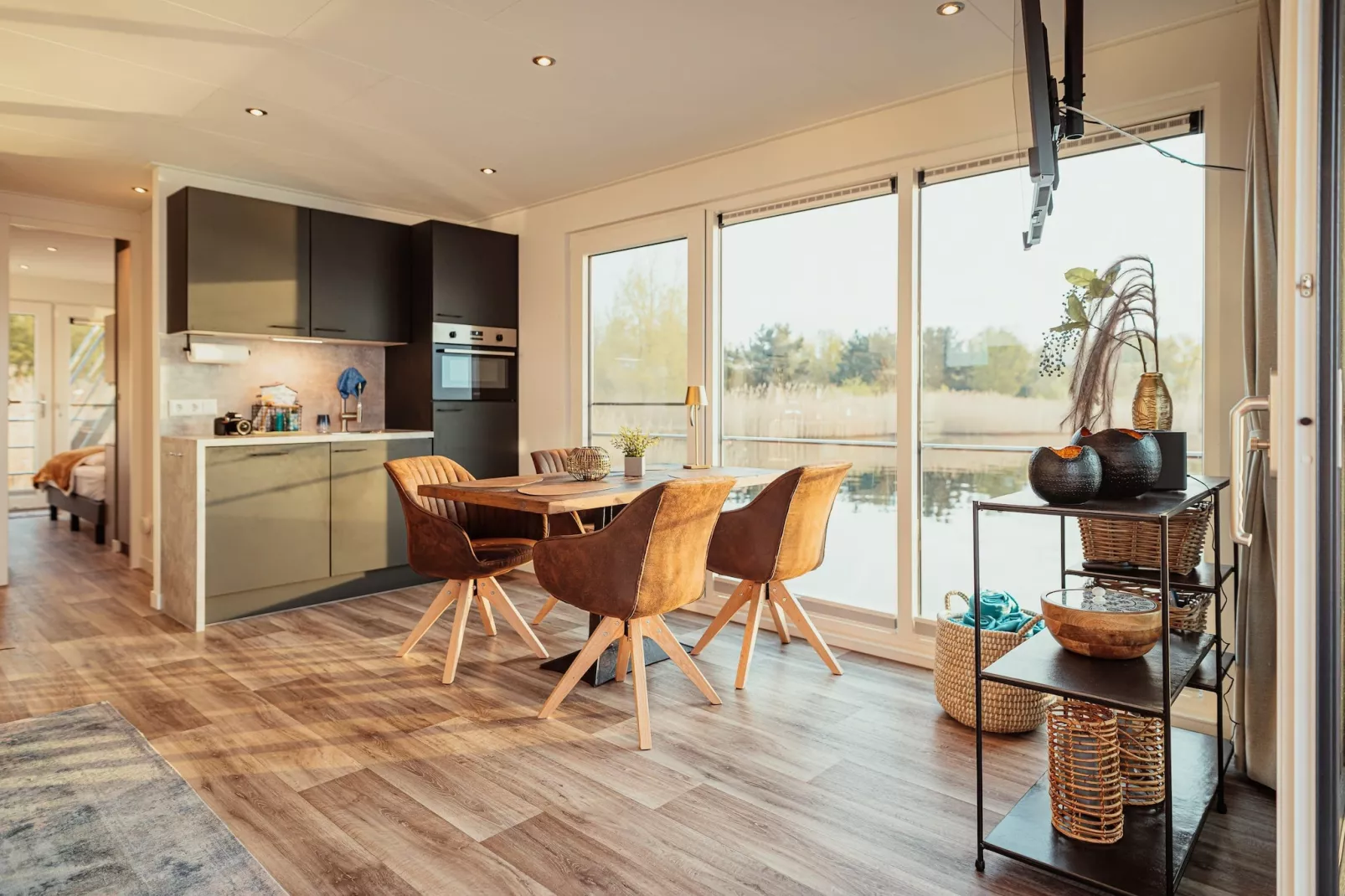 Hausboot am Gräbendorfer See-Wohnzimmer