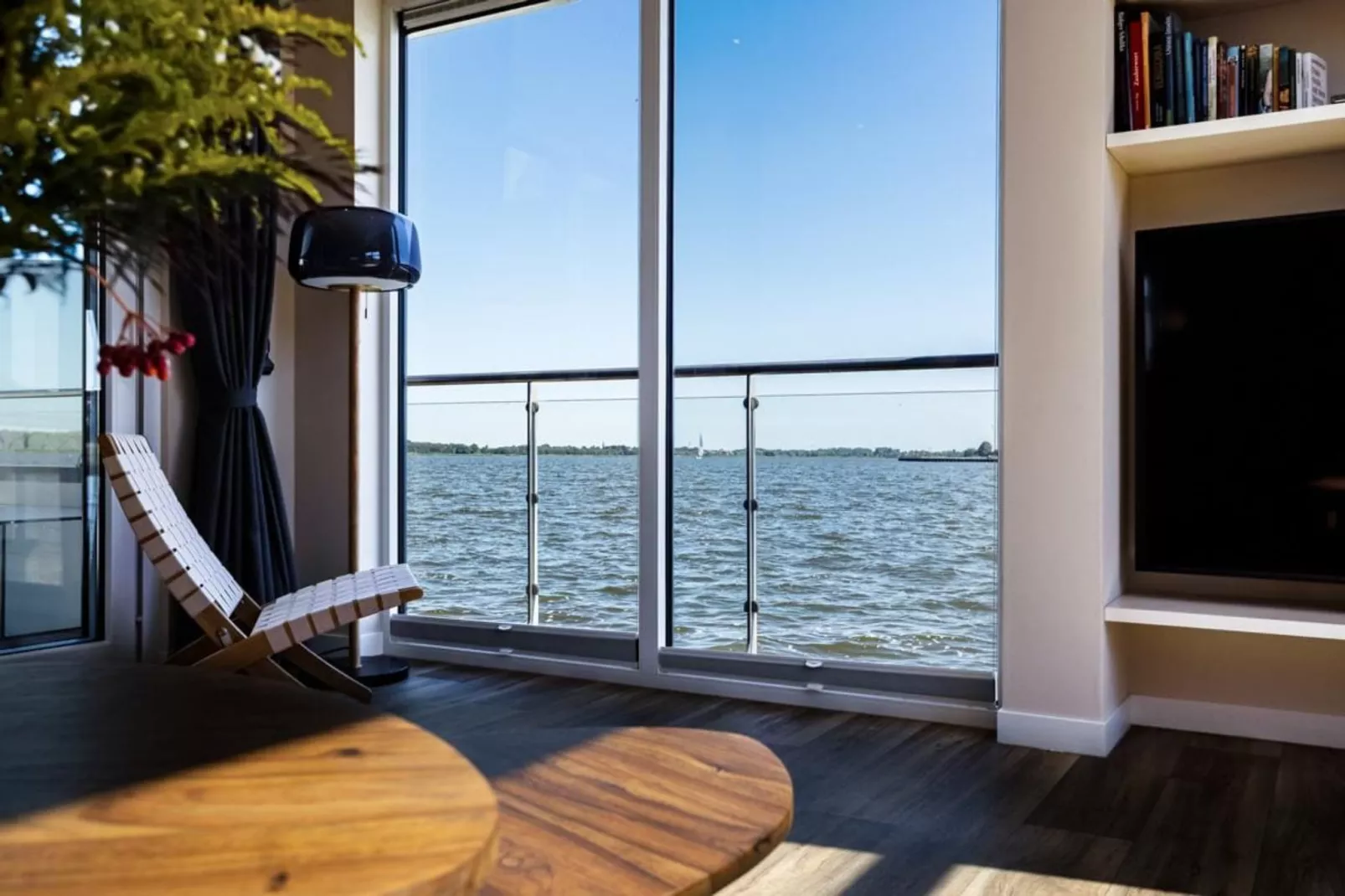 Hausboot in Ribnitz-Damgarten-Living room
