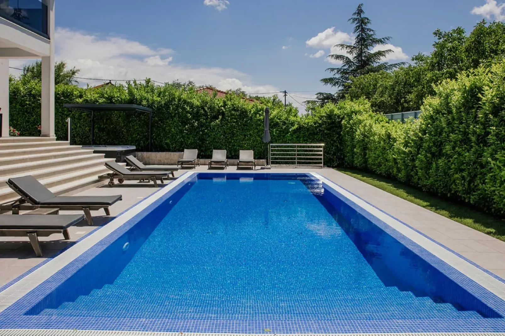 Villa Tonka-Pool