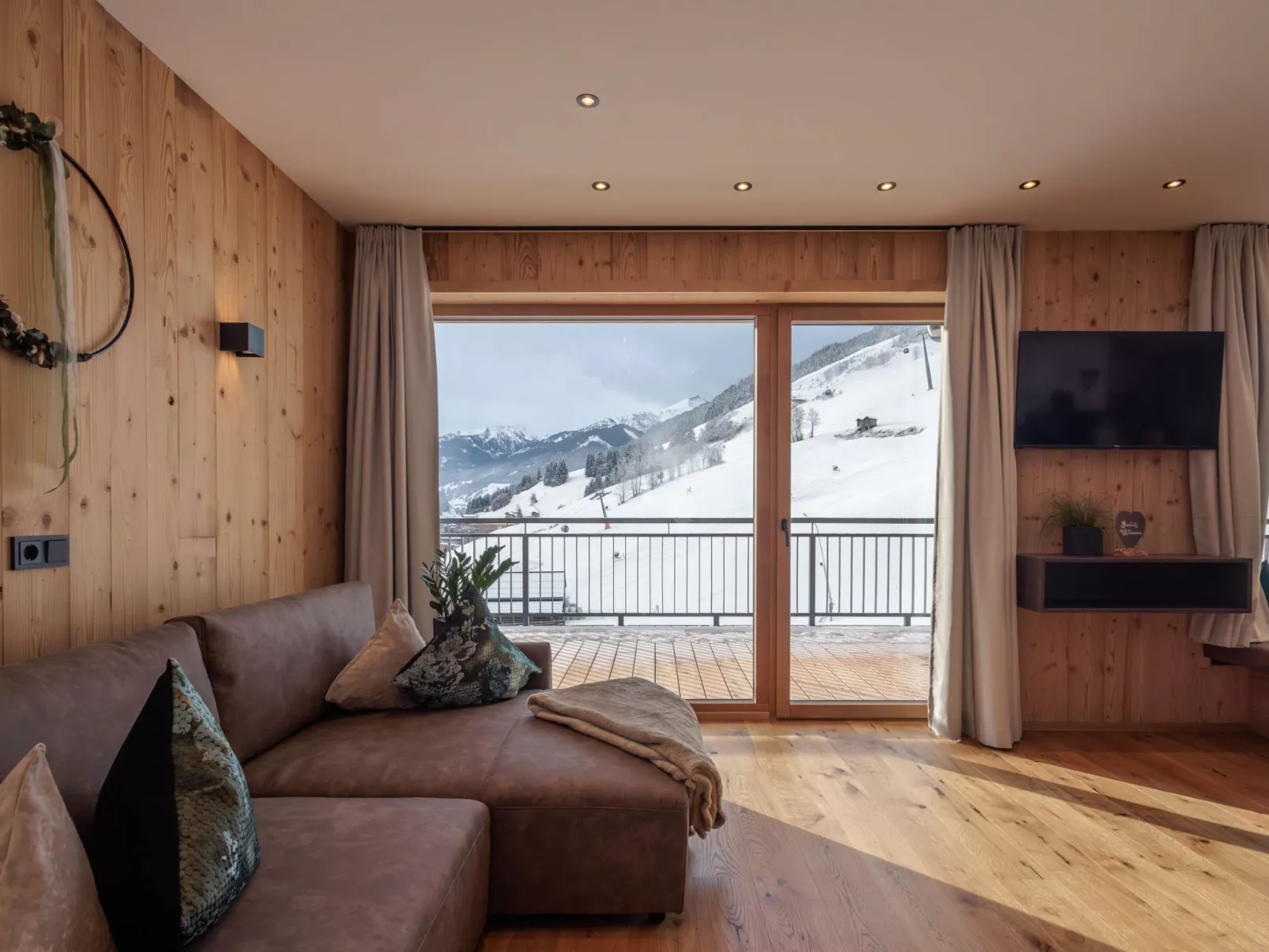 Mountain Suite Nr 103 - 10498268