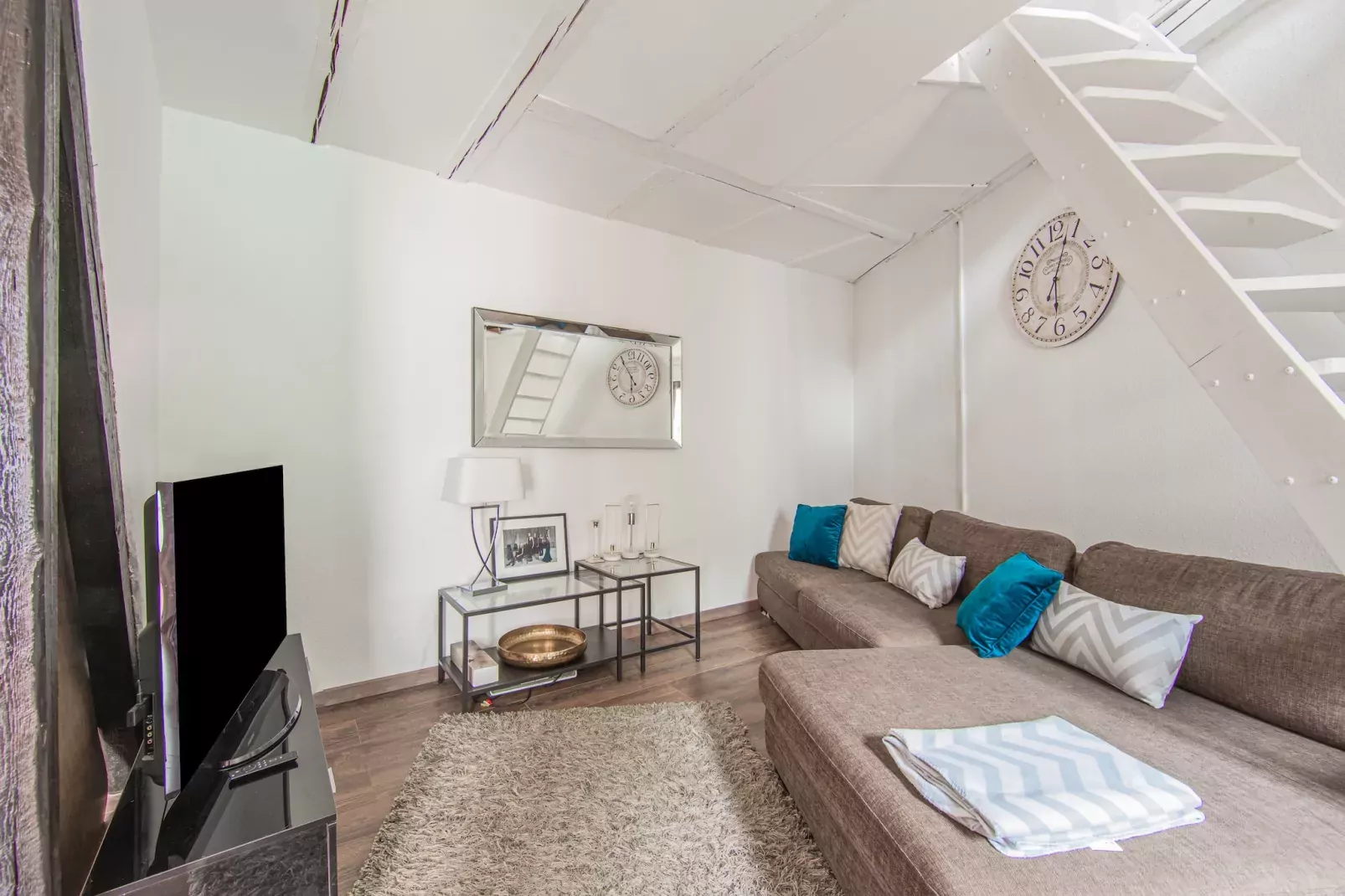 Maisonette im Taunus mit mediterrane Terrasse-Wohnzimmer