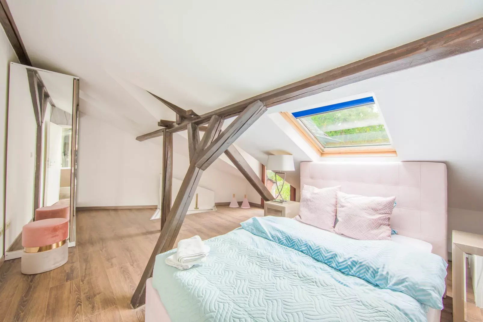 Maisonette im Taunus mit mediterrane Terrasse-Schlafzimmer