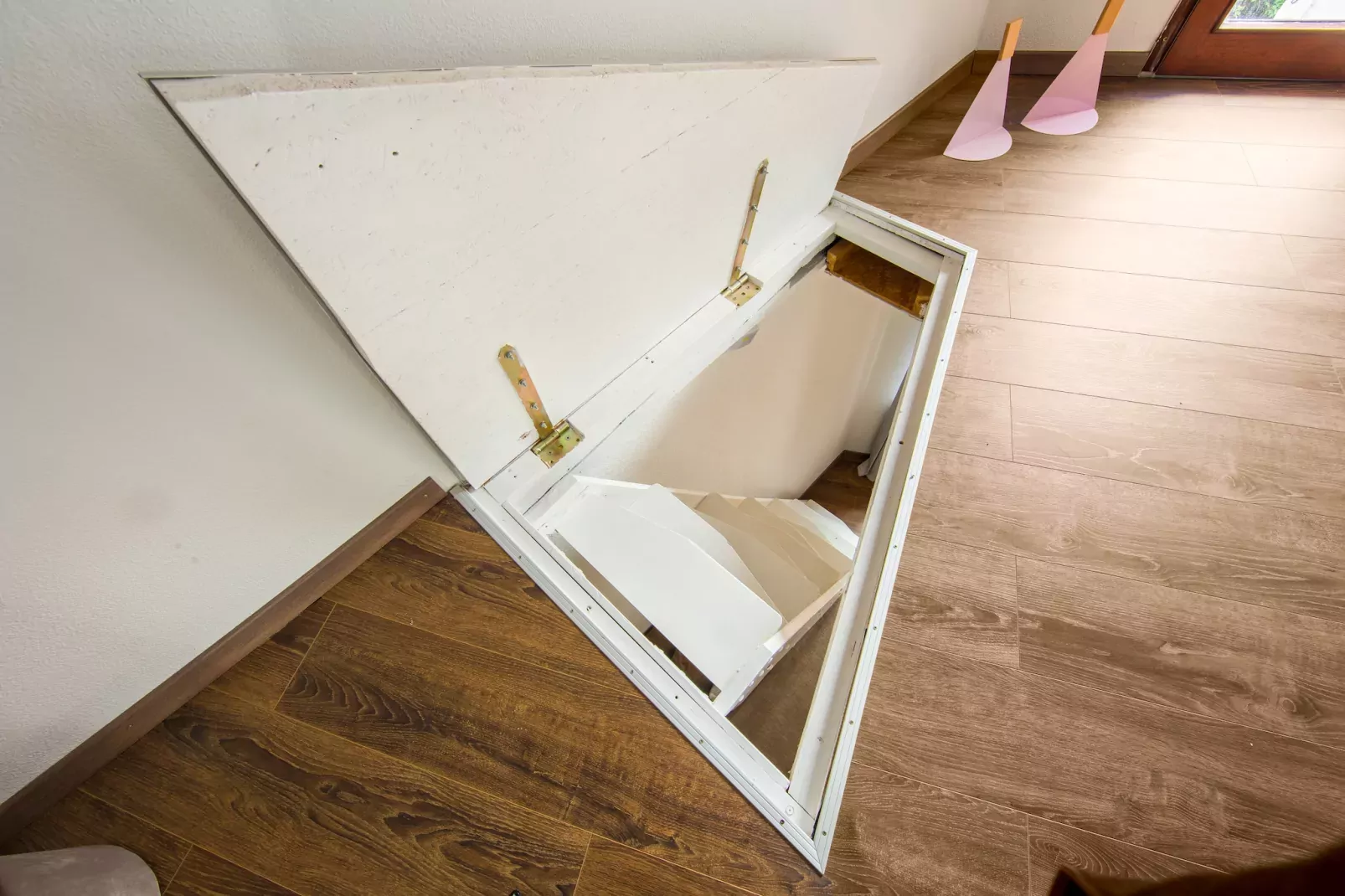 Maisonette im Taunus mit mediterrane Terrasse-Flur
