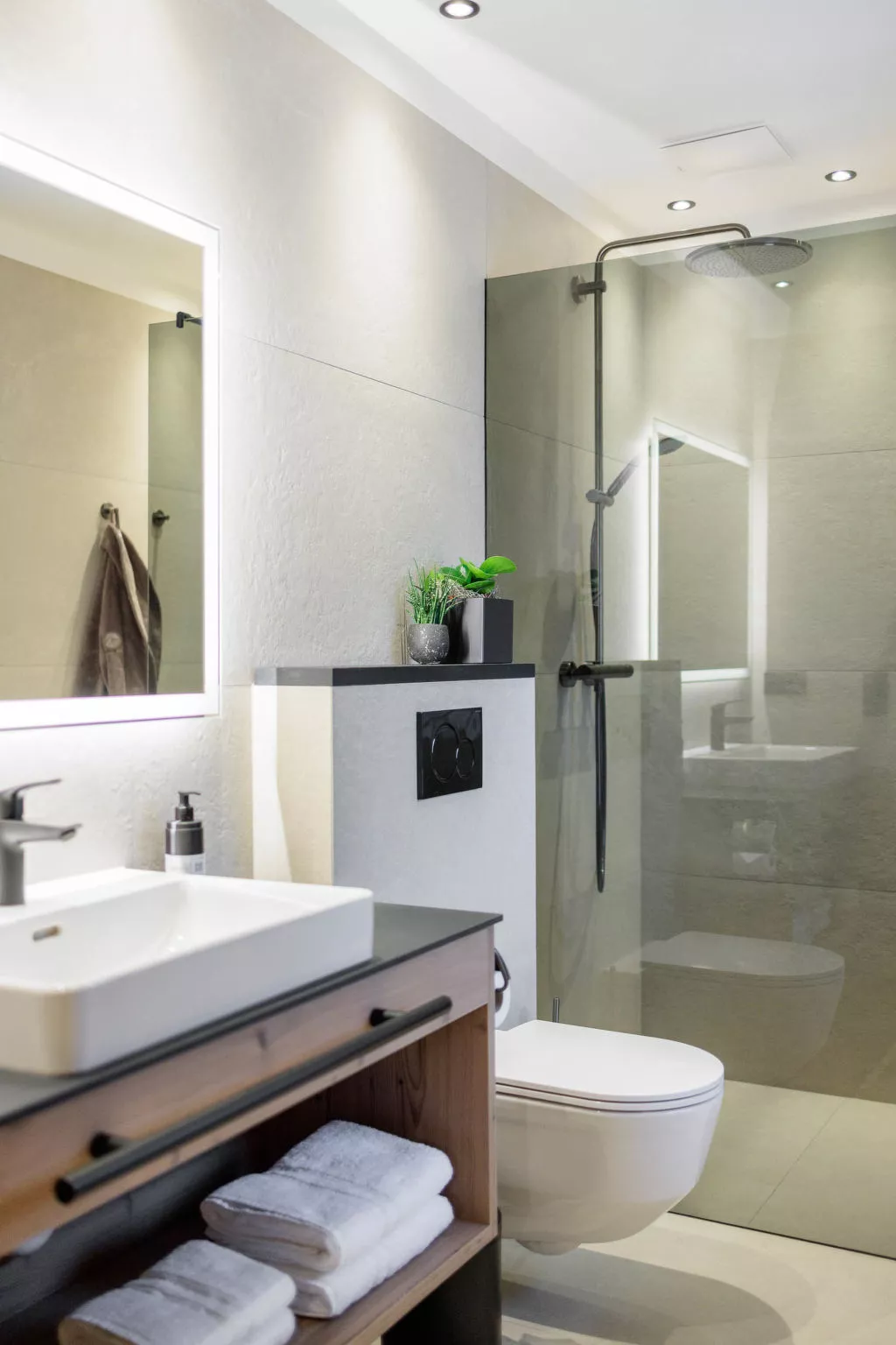 Mountain Suite Nr 103 - 10498289