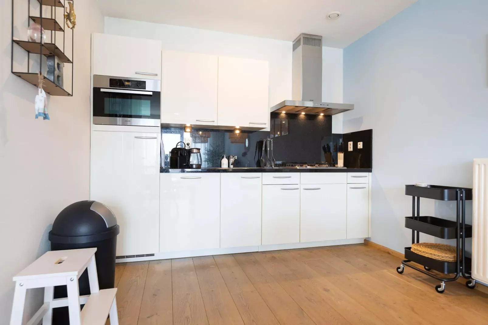 Scheveningen Harbour 28C-Kitchen
