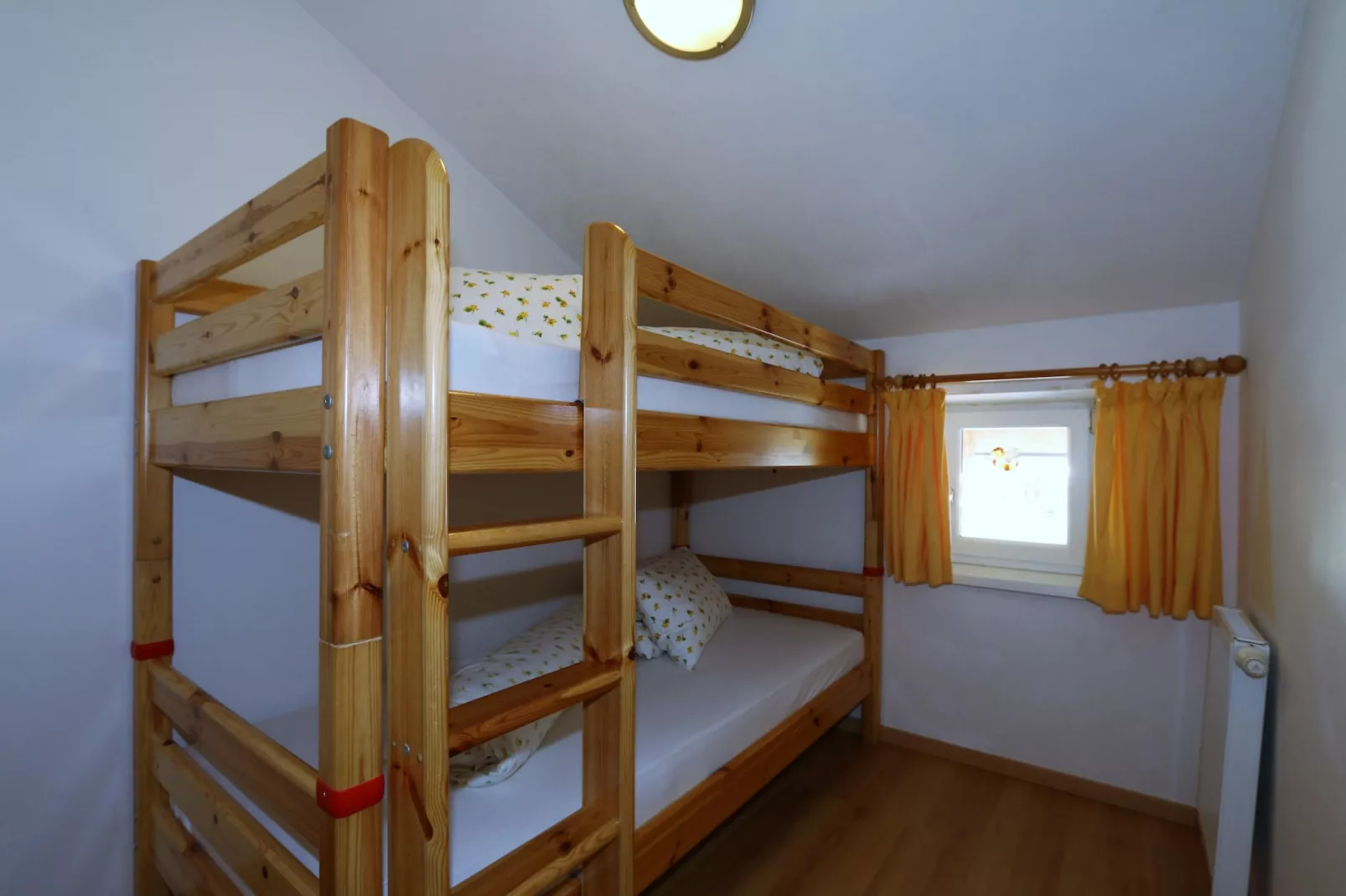 Wirtlerhaus Bichlbach - 6 Personen-Schlafzimmer