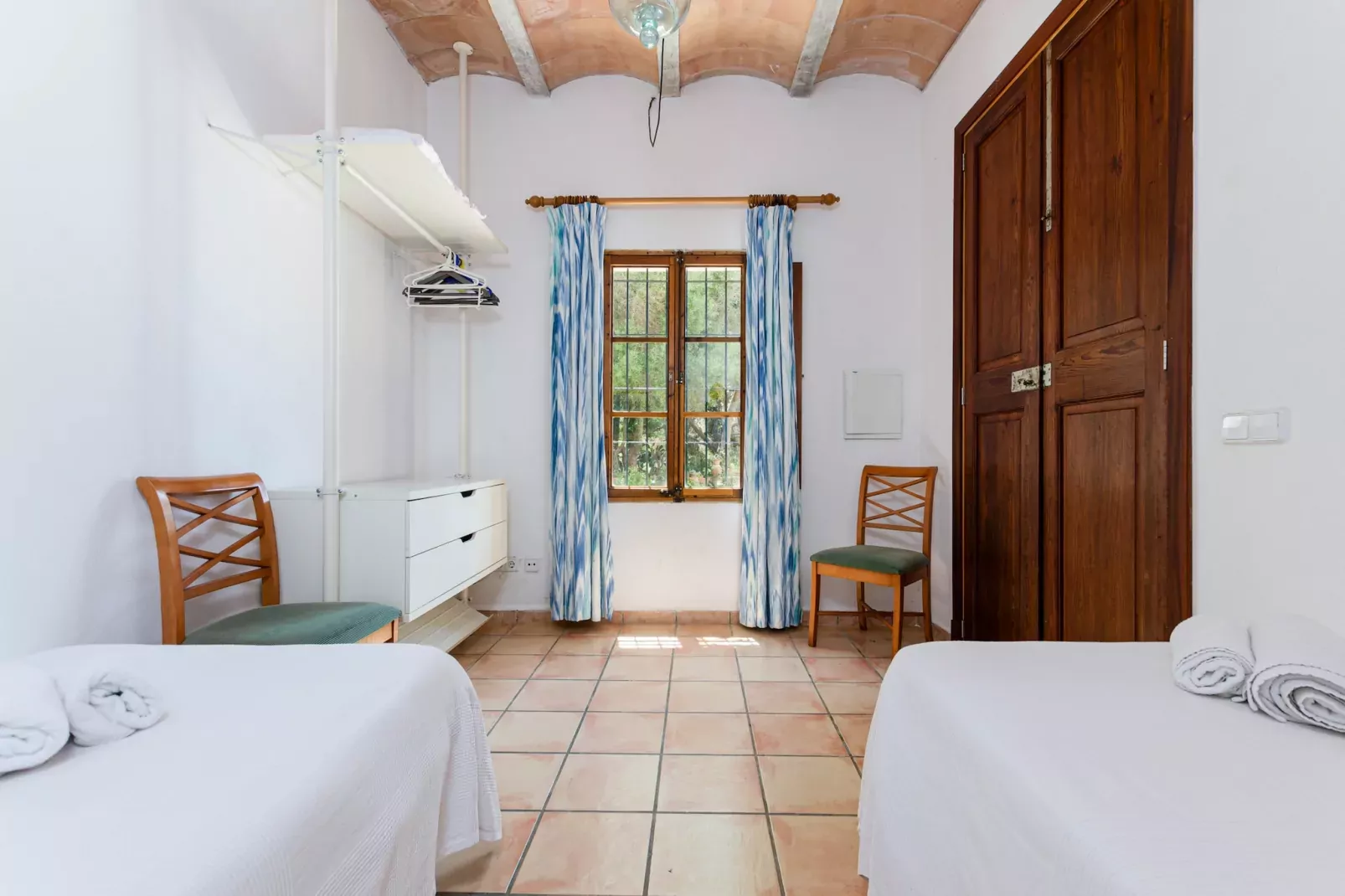 YourHouse Finca Es Galliner-Schlafzimmer