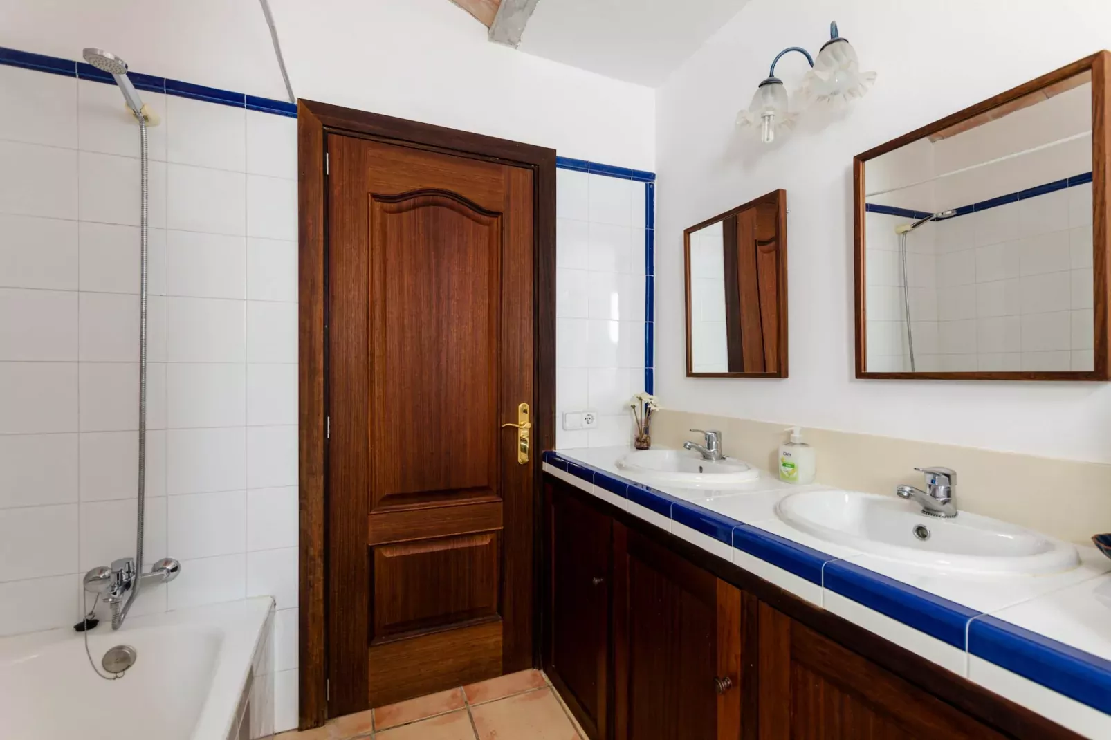 YourHouse Finca Es Galliner-Badezimmer