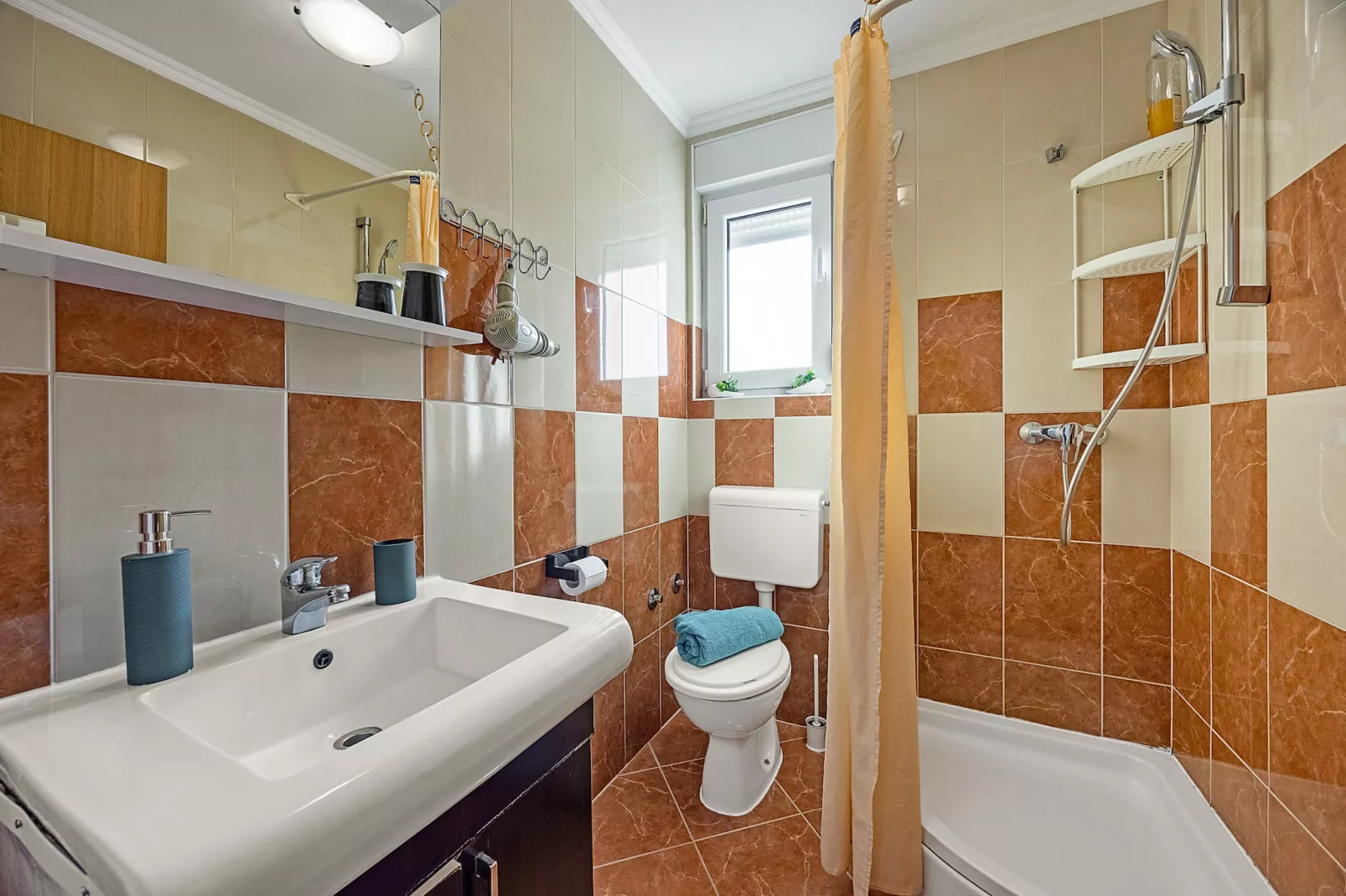 Mijic Studio 2 - 250 m to the Beach-Bathroom
