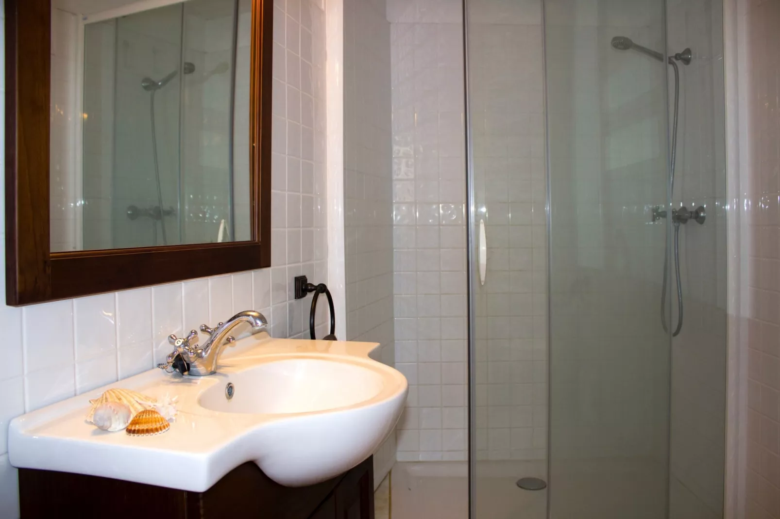 CASA CARINA-Bathroom
