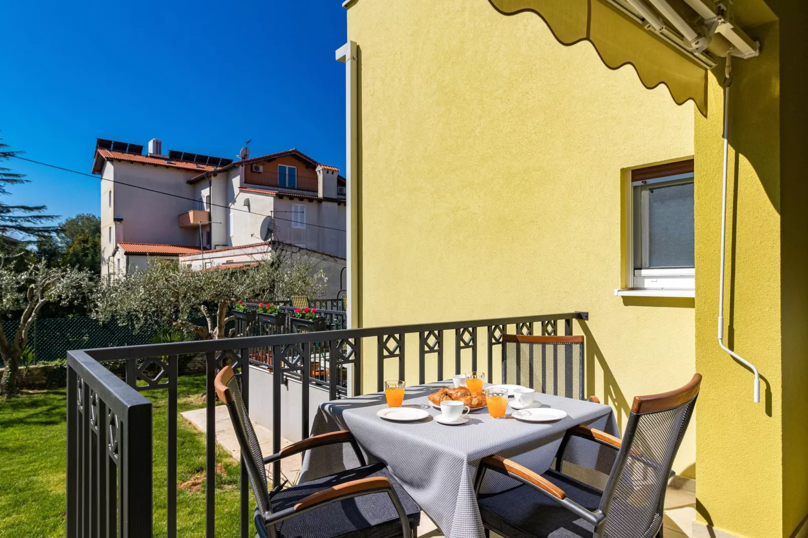 Salvia - Modern, Elegant Apartment (Rosemary)-Terrace