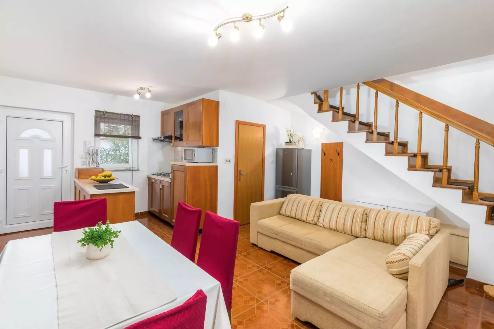 Apartment with Pool in Liznjan - Buneta-Dining room