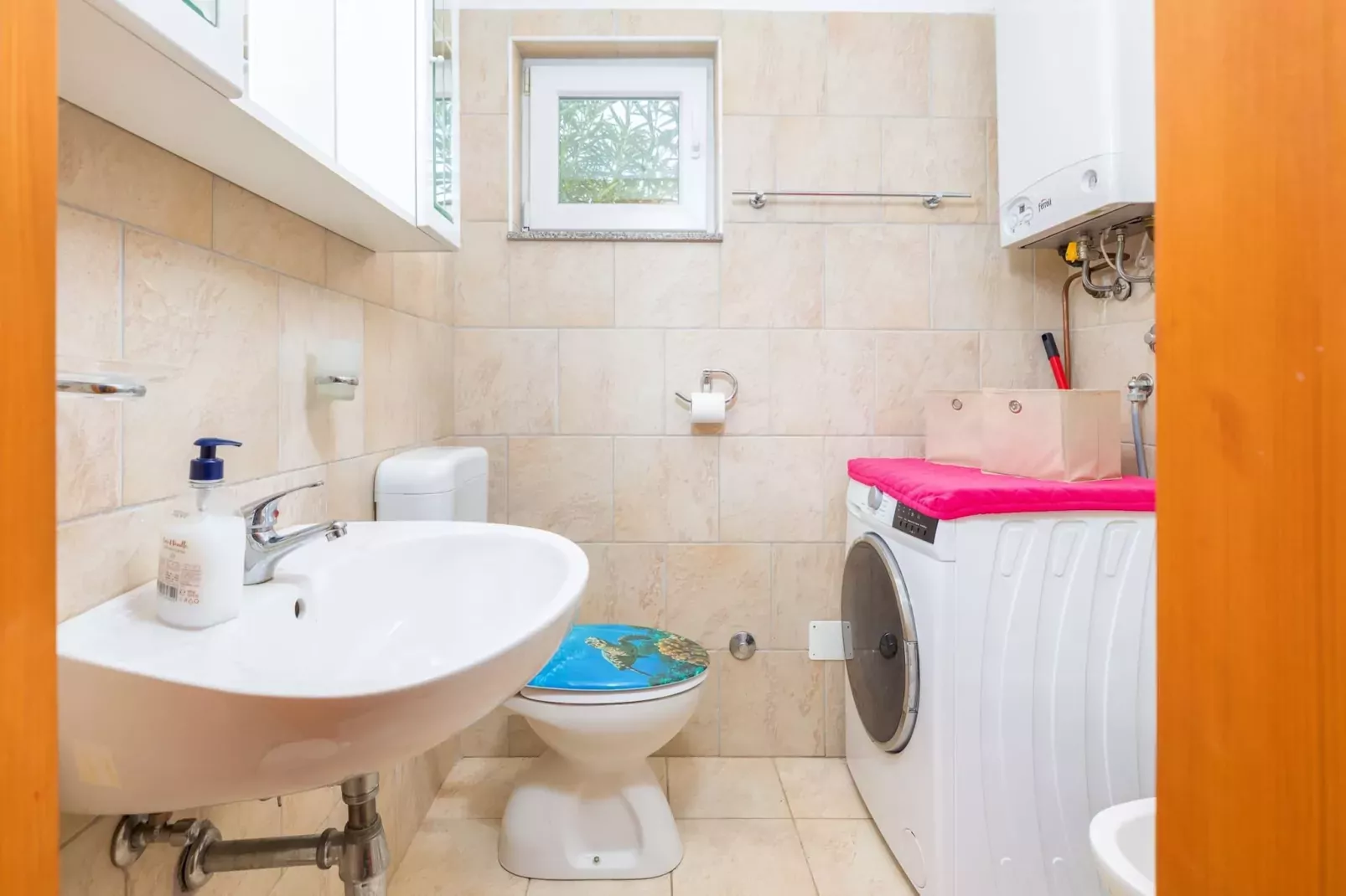 Apartment with Pool in Liznjan - Buneta-Bathroom